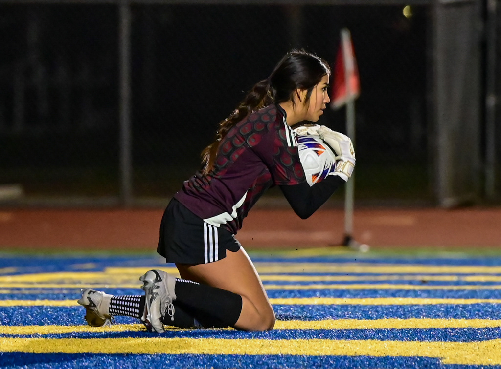 River City versus Pioneer High School girls soccer game. Photo by Duv Cardenas in West Sacramento, CA.