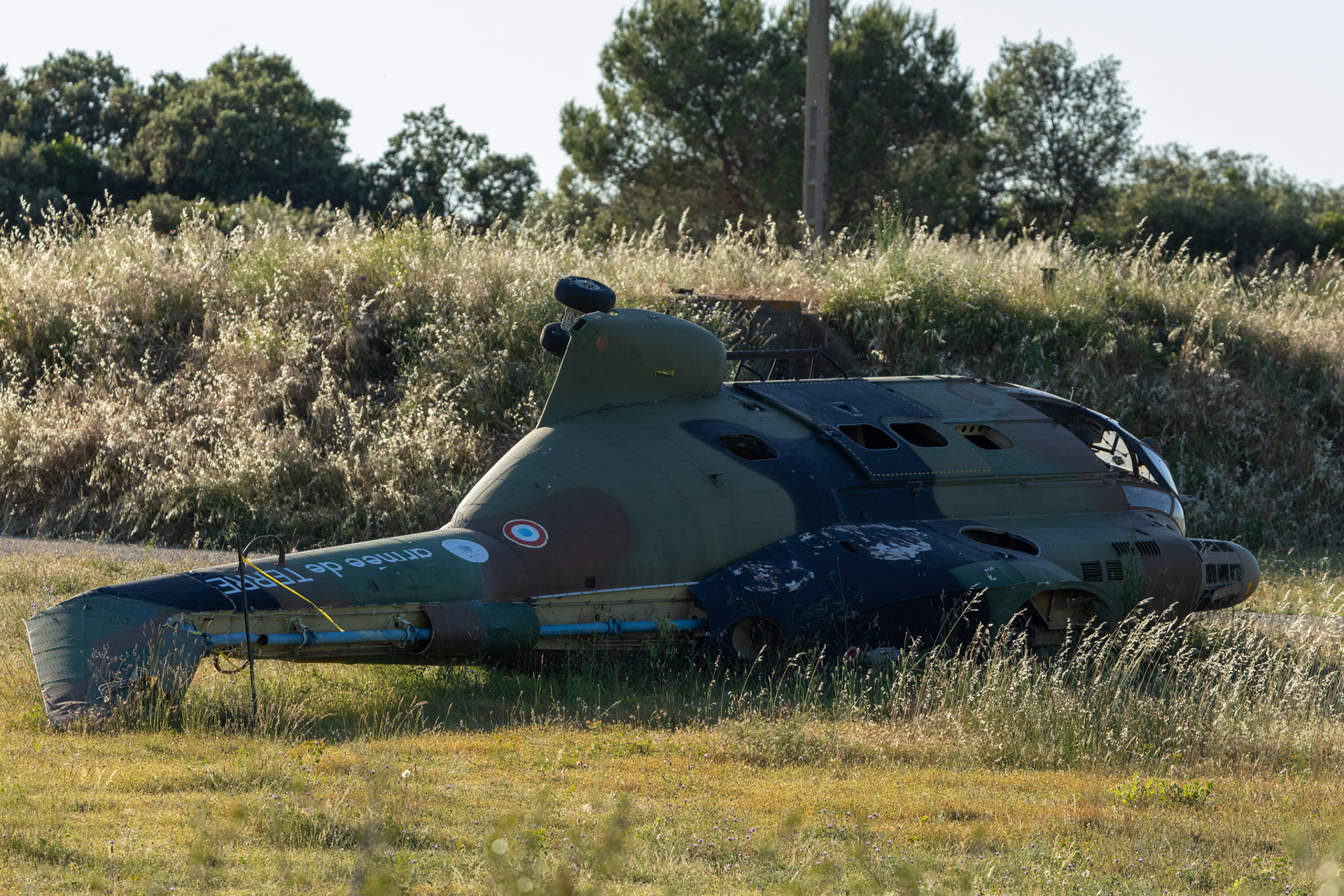 Deze Cougar van de Franse landmacht ligt op een oefenplaats in de buurt van Nimes.