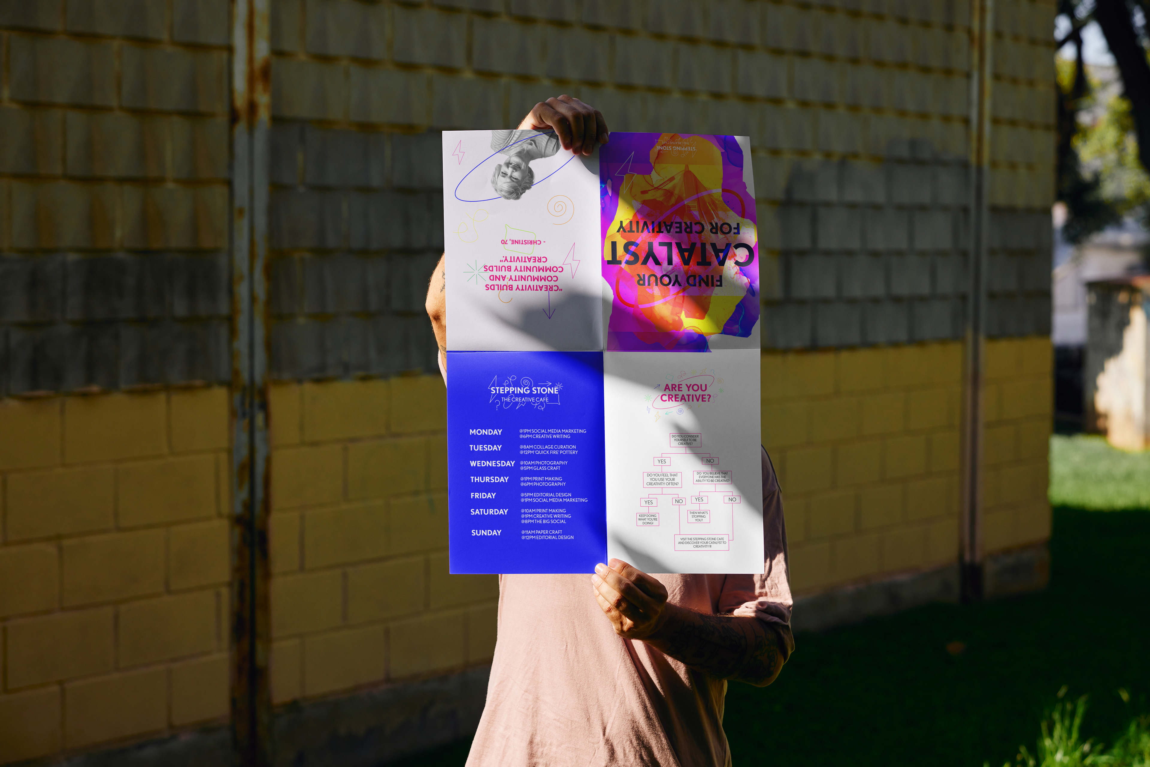 Fold-out leaflet