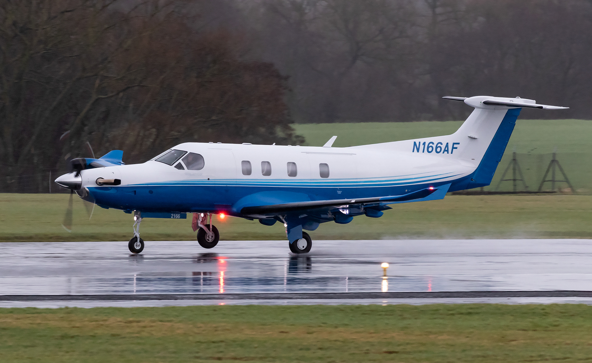 N166AF Pilatus PC12 2166 PC-12 47 NGX Planesense Prestwick EGPK PIK