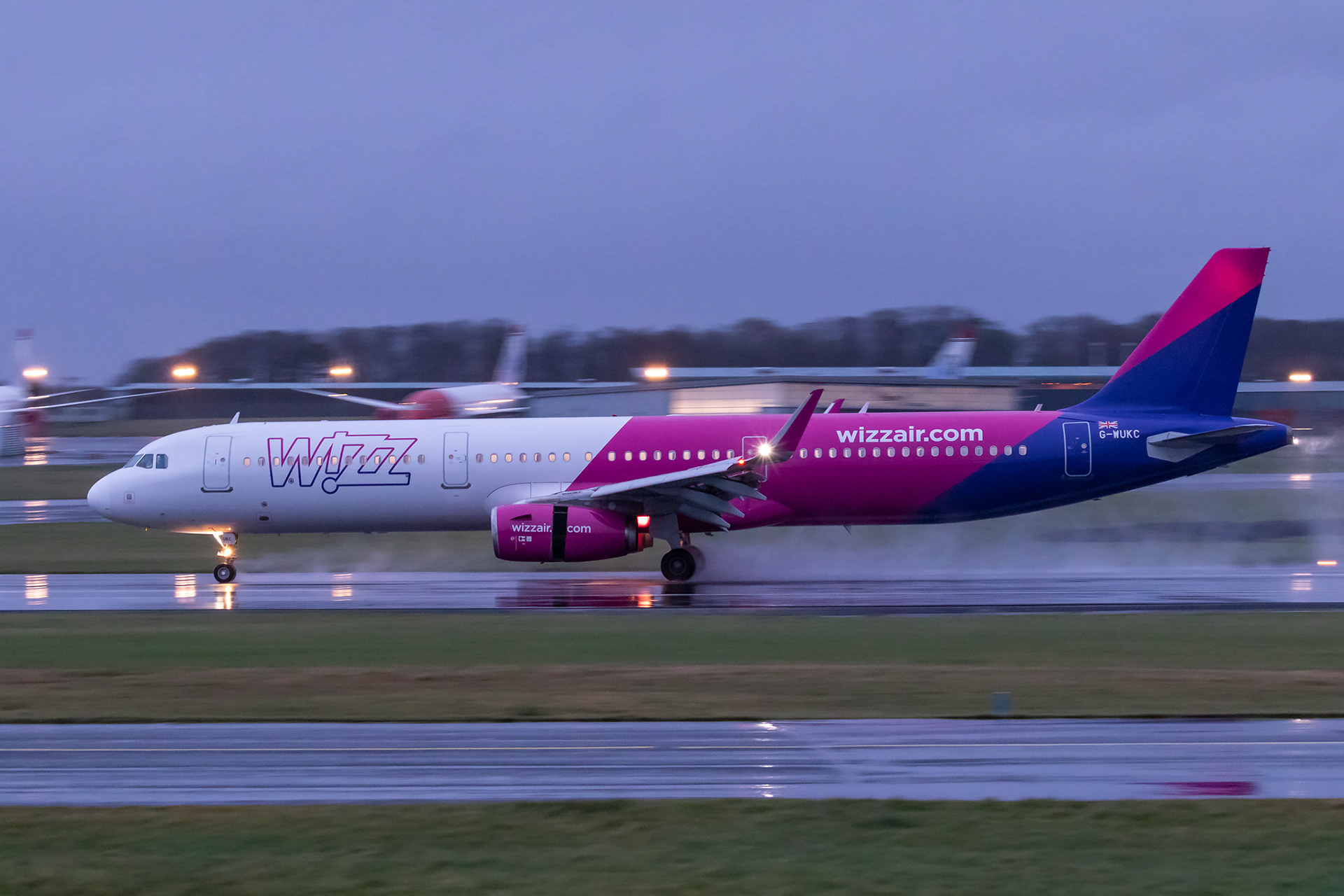 G-WUKC Airbus A21N A321 A321-231 SL WUK Wizz Air UK Prestwick EGPK PIK