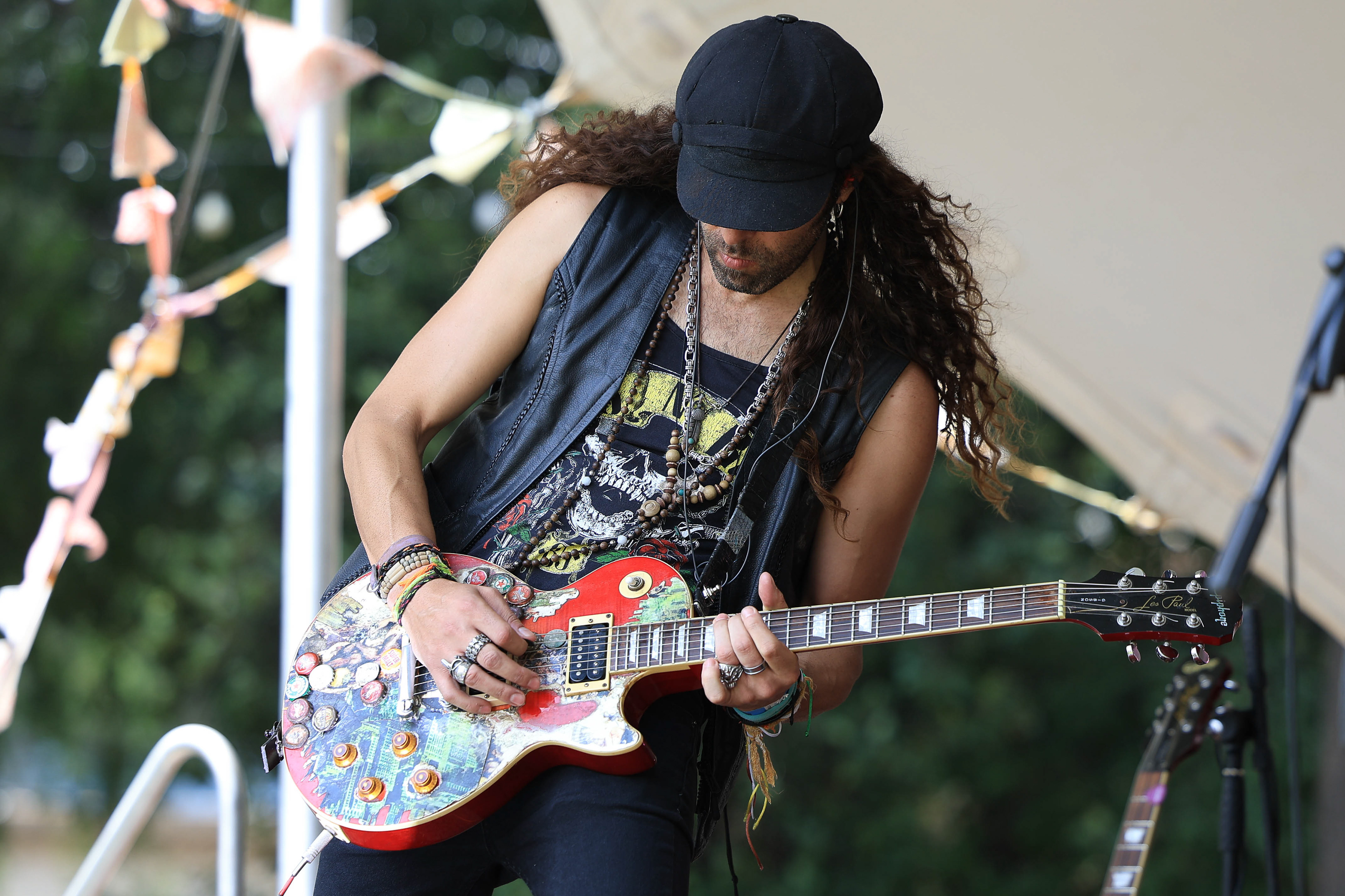 Ross Harding guitarist