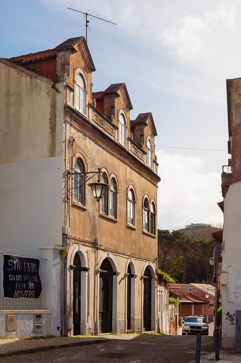 Rua do Provedor Frei Jorge de São Paulo - Caldas da Rainha, Portugal - 50mm Exposure: 1/125 sec, f/11,  ISO 100 Time 11:41