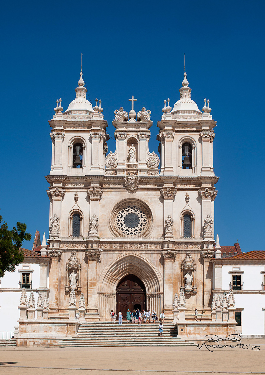 Mosteiro de Alcobaça - Alcobaça, Portugal - 50mm Exposure: 1/125 sec, f/11,  ISO 100 Time 15:31