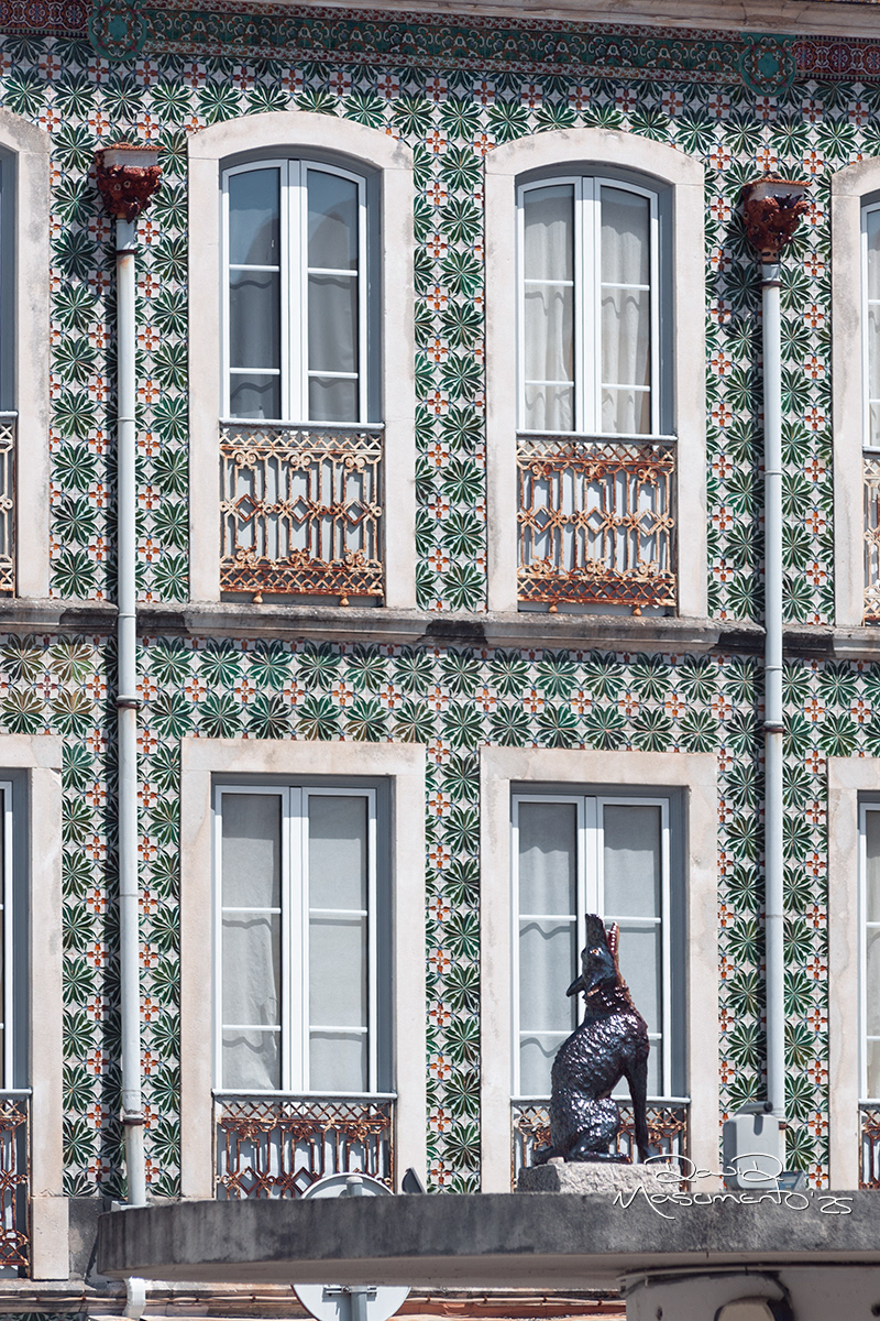 Praça 5 de Outubro - Caldas da Rainha, Portugal - 200mm Exposure: 1/500 sec, f/8,  ISO 200 Time 12:51