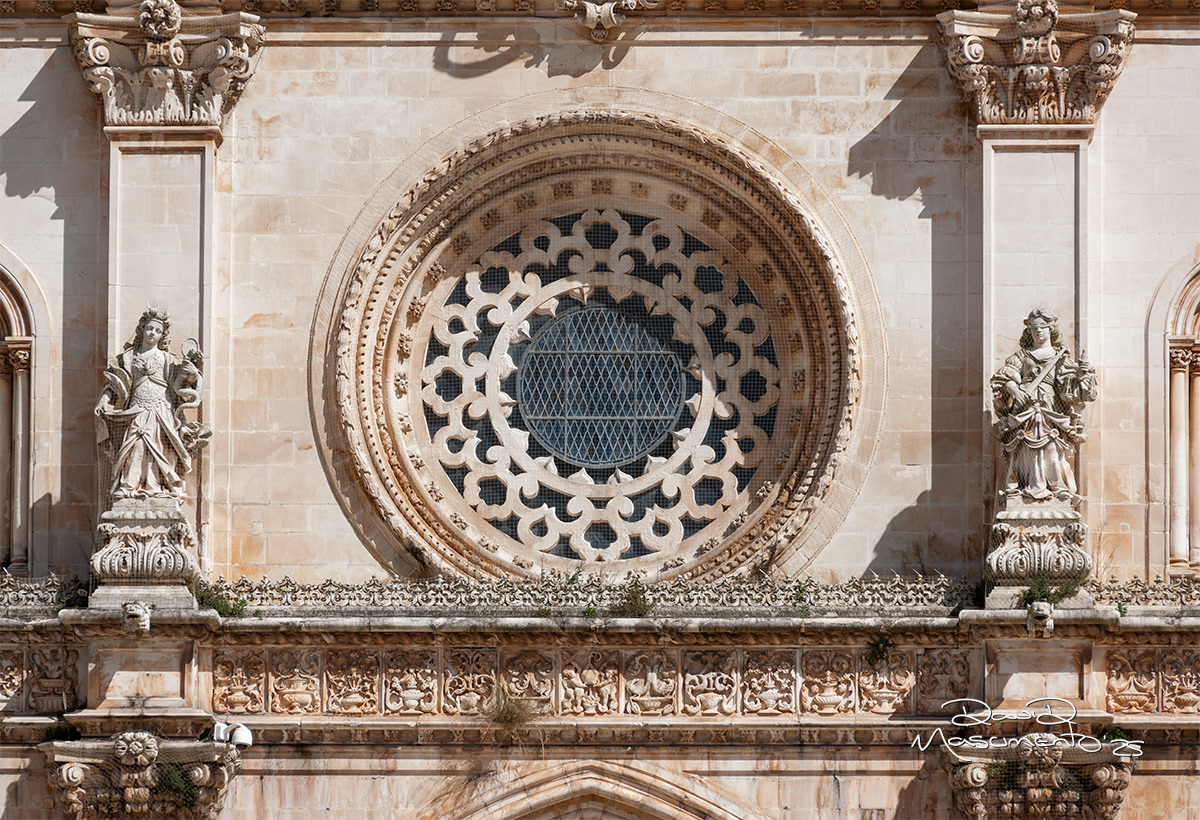 Mosteiro de Alcobaça - Alcobaça - 50mm Exposure: 1/400 sec, f/8,  ISO 100 Time 15:44