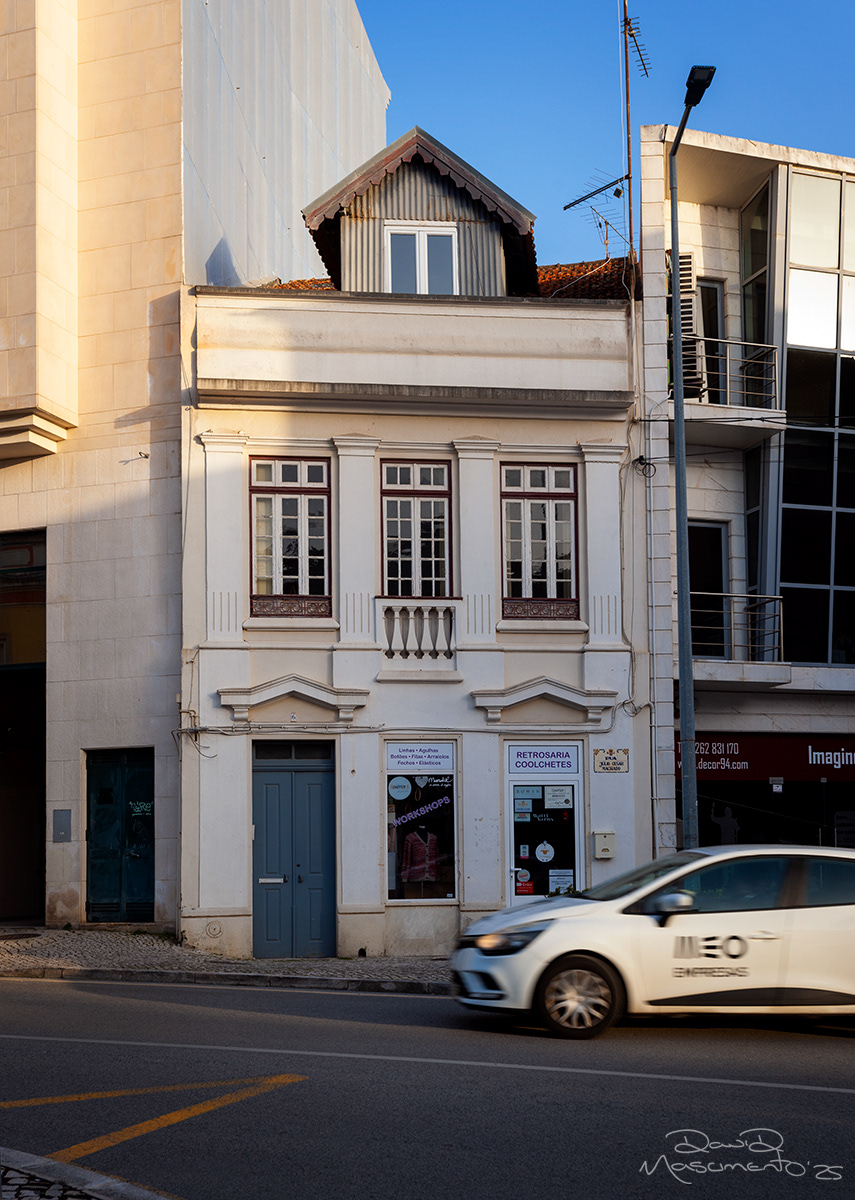 Rua Julio Cesar Machado - Caldas da Rainha, Portugal - 35mm Exposure: 1/60 sec, f/8,  ISO 100 Time 18:18