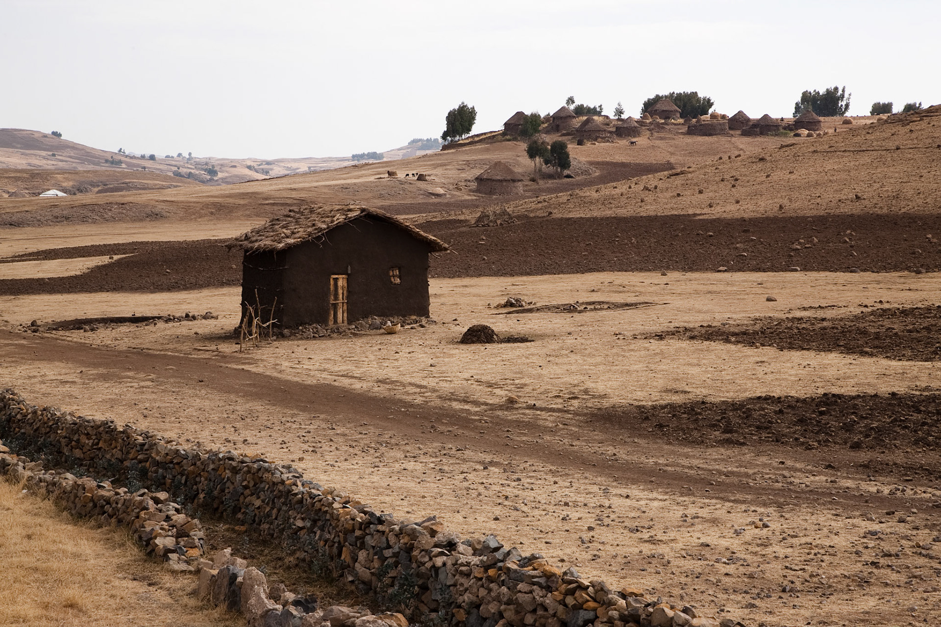 Vesničky v horách jsou velice malebné a mnohdy umístěné na nádherných místech s úchvatným výhledem