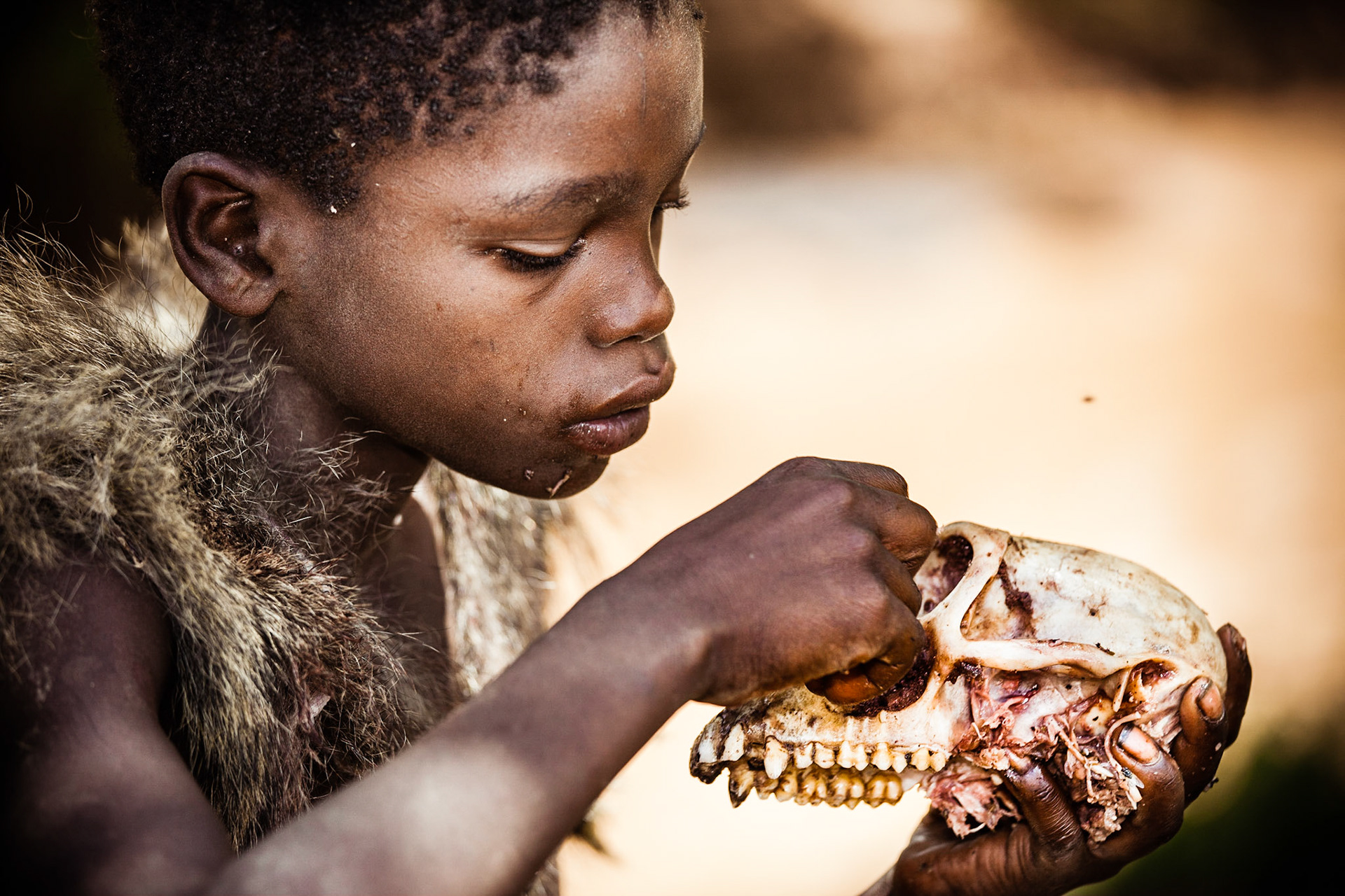Hadza tribe, Lake Eyasi, Tanzania - 17 March 2011 / Lidé z kmene Hadza, Tanzánie, 2011