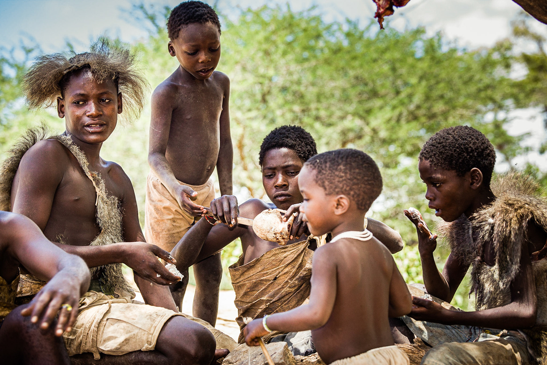 Hadza tribe, Lake Eyasi, Tanzania - 17 March 2011 / Lidé z kmene Hadza, Tanzánie, 2011
