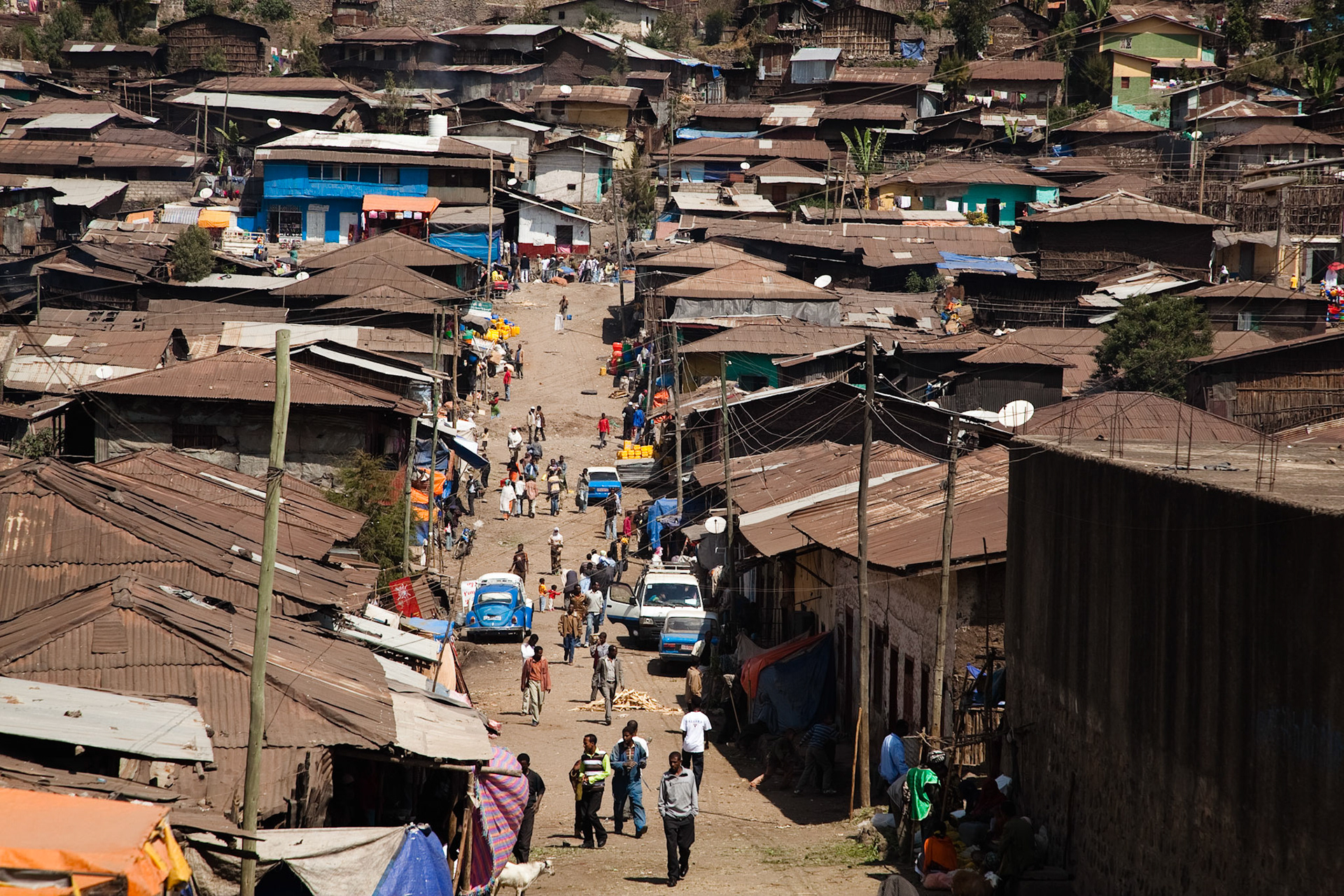 Jedno z mála větších měst na cestě z Addis Ababy do Mekele a zároveň také jedno z nejšpinavějších měst, co jsem v Etiopii zatím viděl.