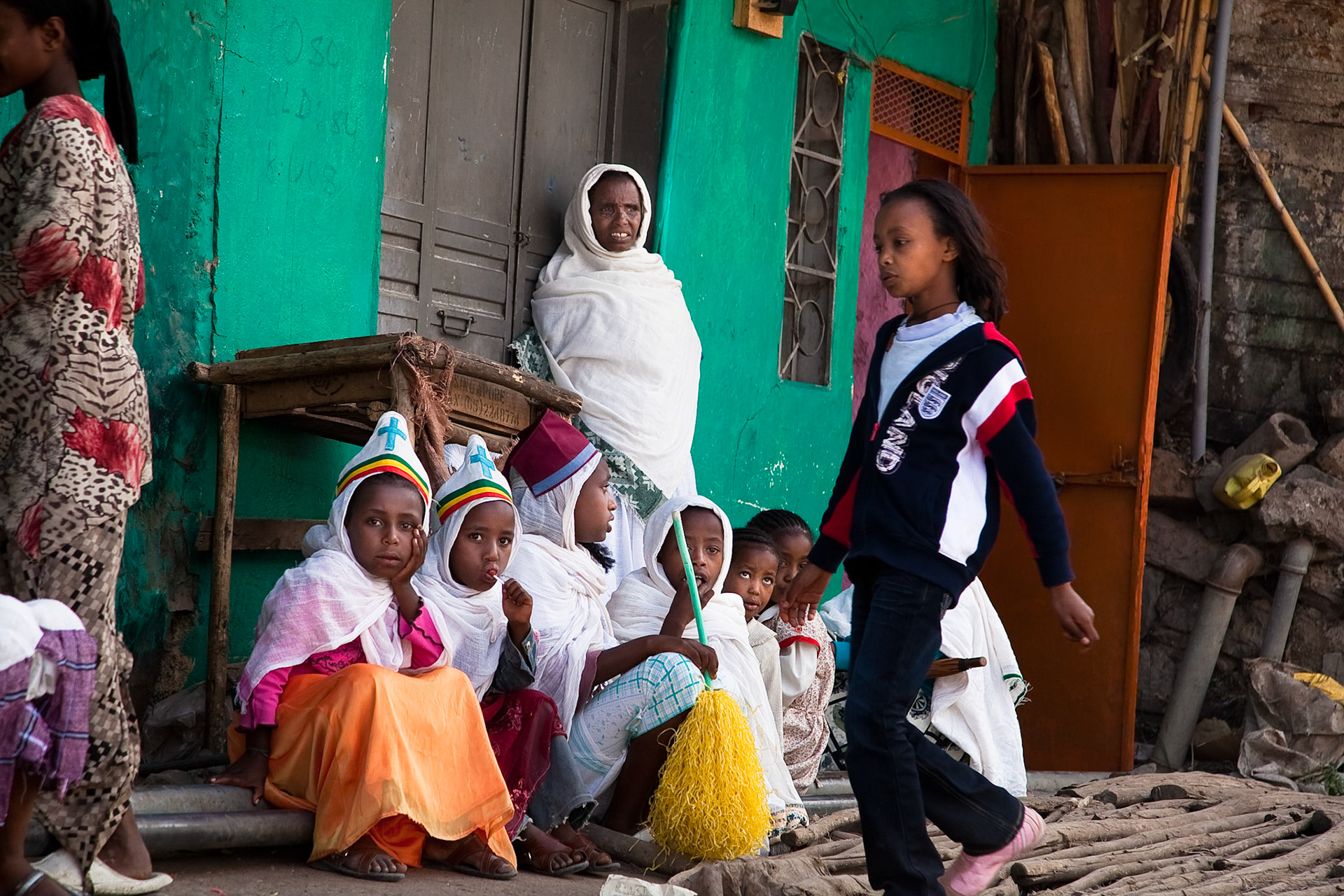Svátek Timket (Zjevení Páně), který připadá na 19. leden a je jedním z nejvýznamnějších křesťanských svátků v Etiopii, jsme strávili právě v Dessie. Je to přehlídka blyštivých úborů církevních hodnostářů a nechybí ani zástupy dětí z různých církevních škol.
