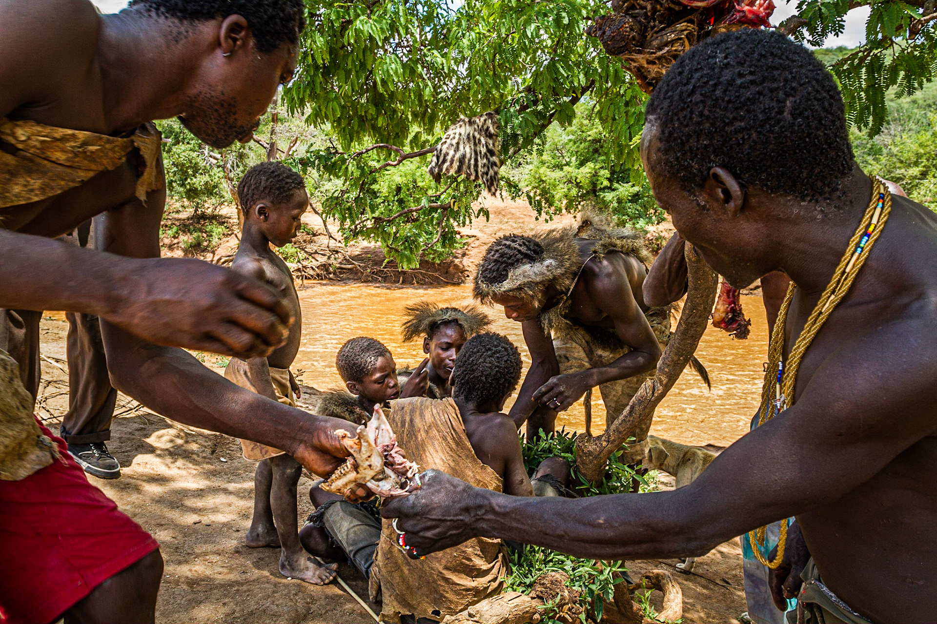 Hadza tribe, Lake Eyasi, Tanzania - 17 March 2011 / Lidé z kmene Hadza, Tanzánie, 2011