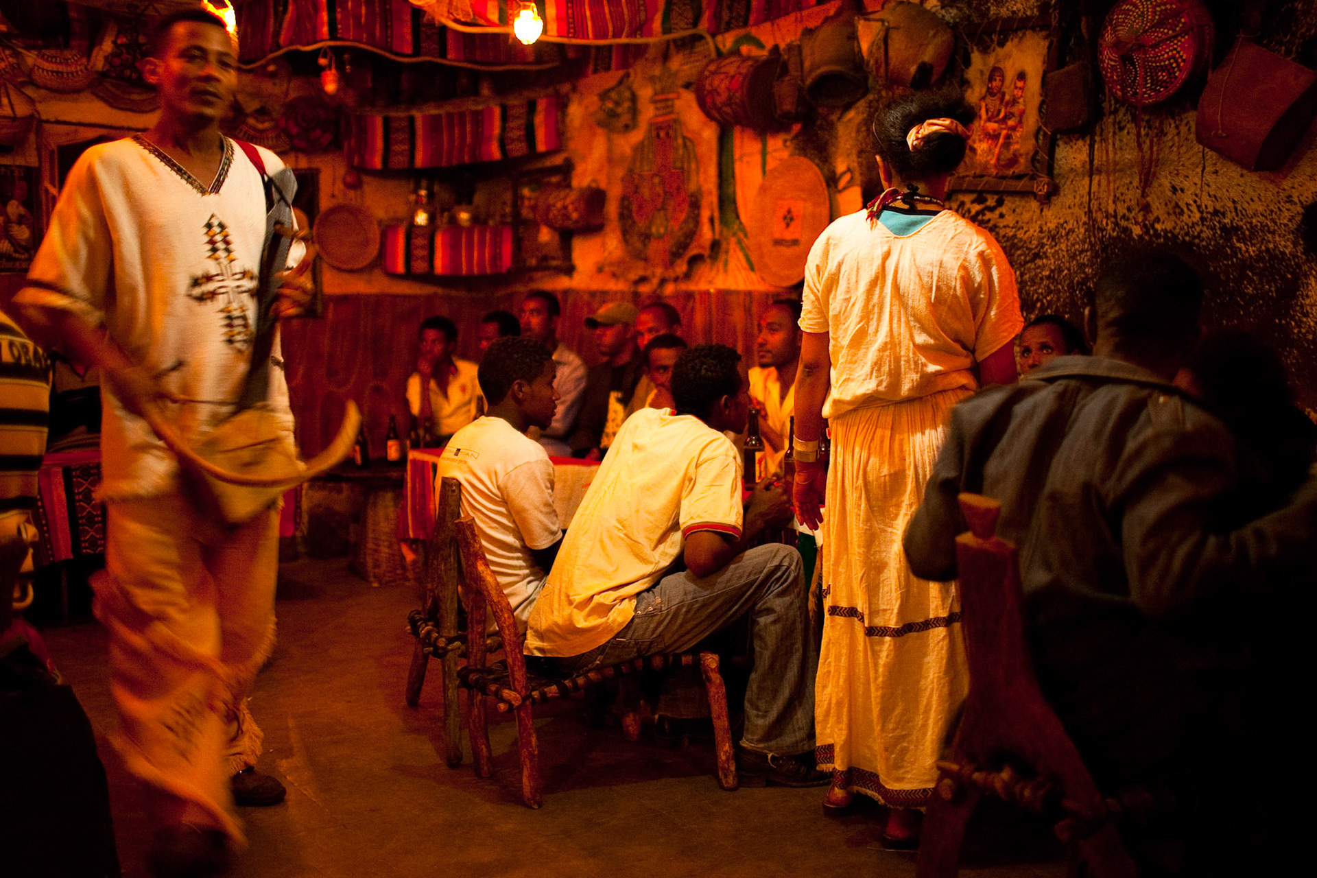 I přesto, že to zpočátku a hlavně zvenku vypadalo dost nevábně, tak se z toho nakonec vyklubal opravdu podařený a nezapomenutelný večer:)