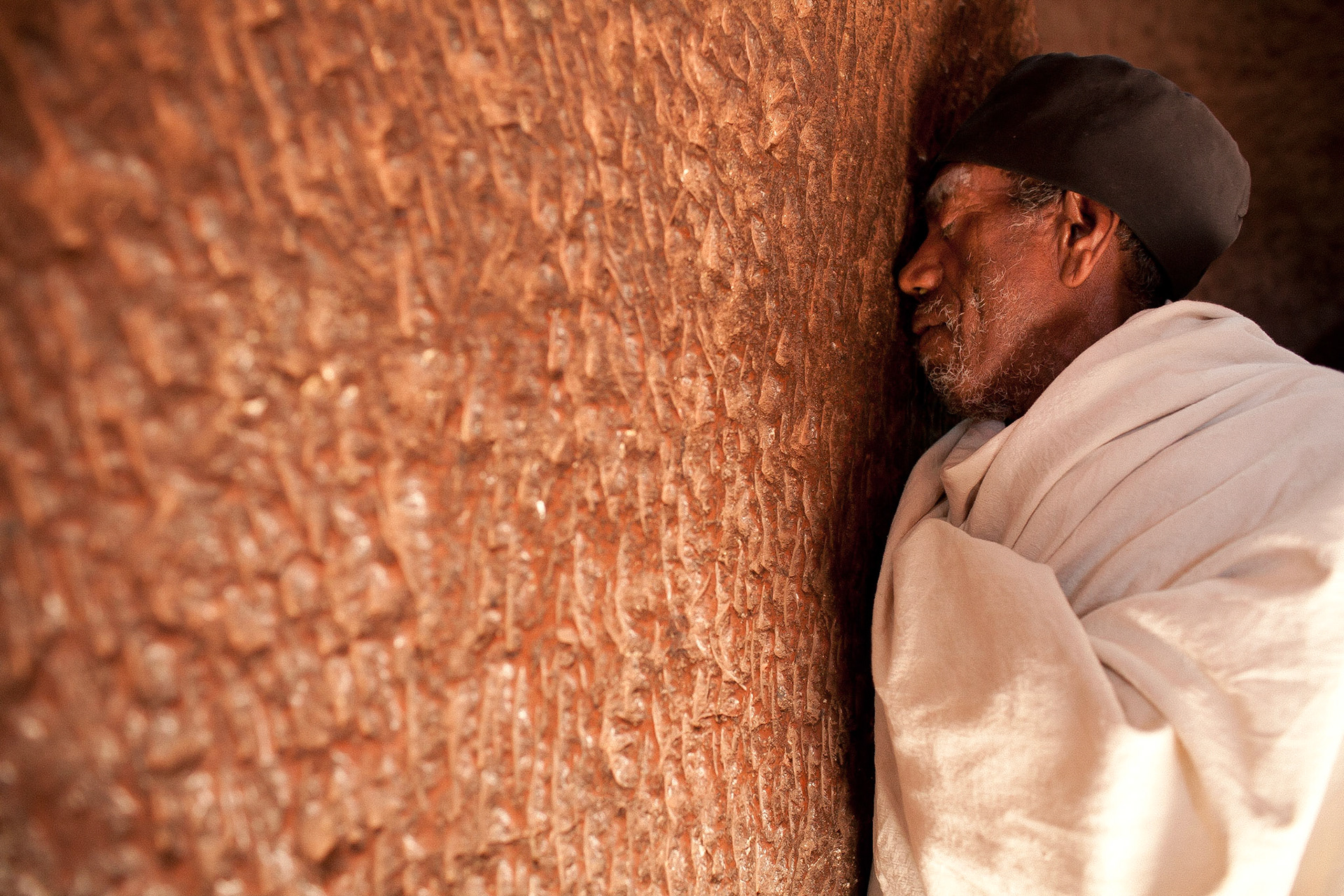 Etiopie má poměrně pestré národnostní i náboženské složení. Soužití všech je však poměrně pokojné (vyjímaje občasné lokální kmenové války). Ortodoxní křesťanství má v Etiopii poměrně dlouhou tradici a je zde velice hluboce zakořeněné.