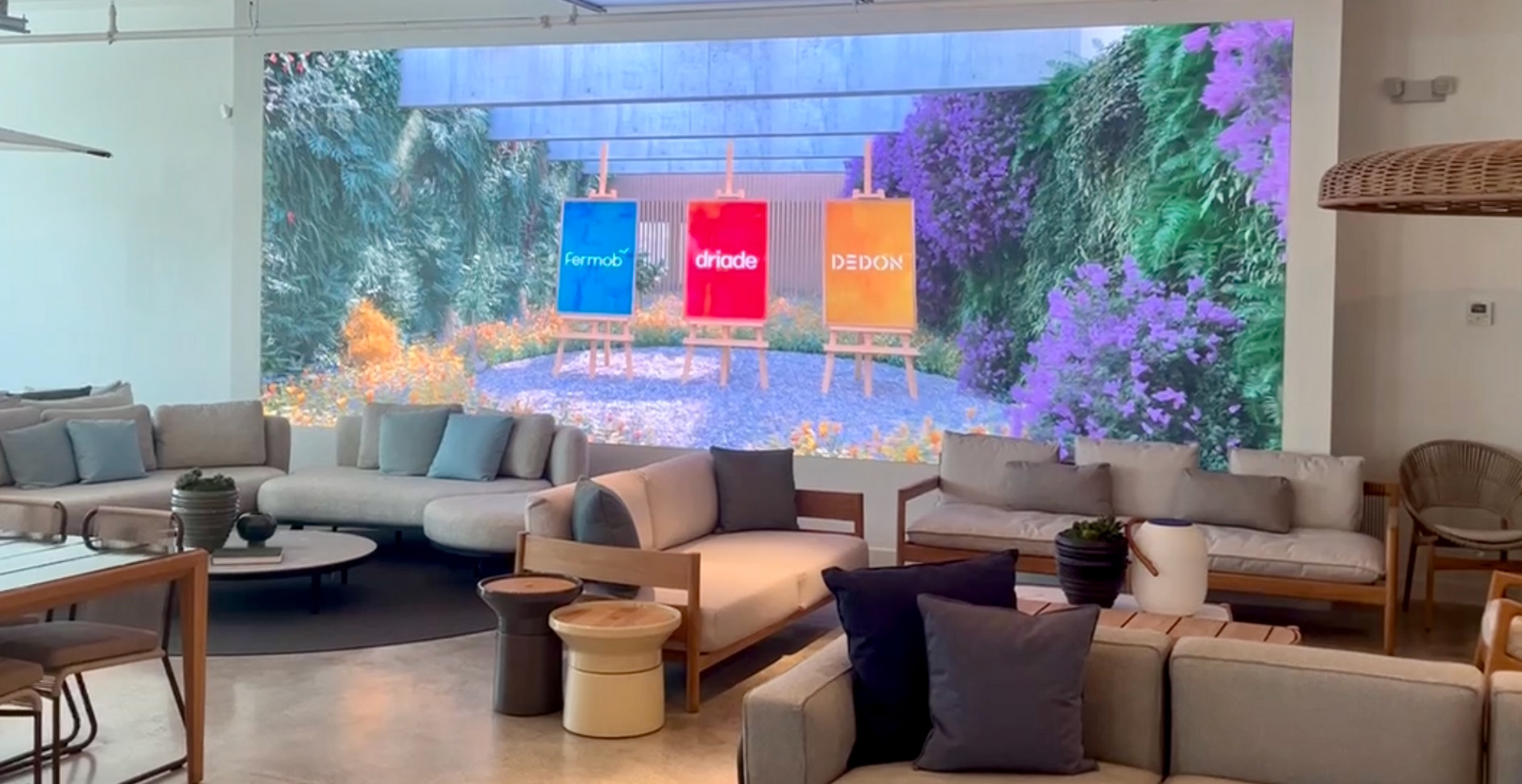 CLIMA HOME FURNITURE SHOWROOM  - VIDEO WALL 1.99mm