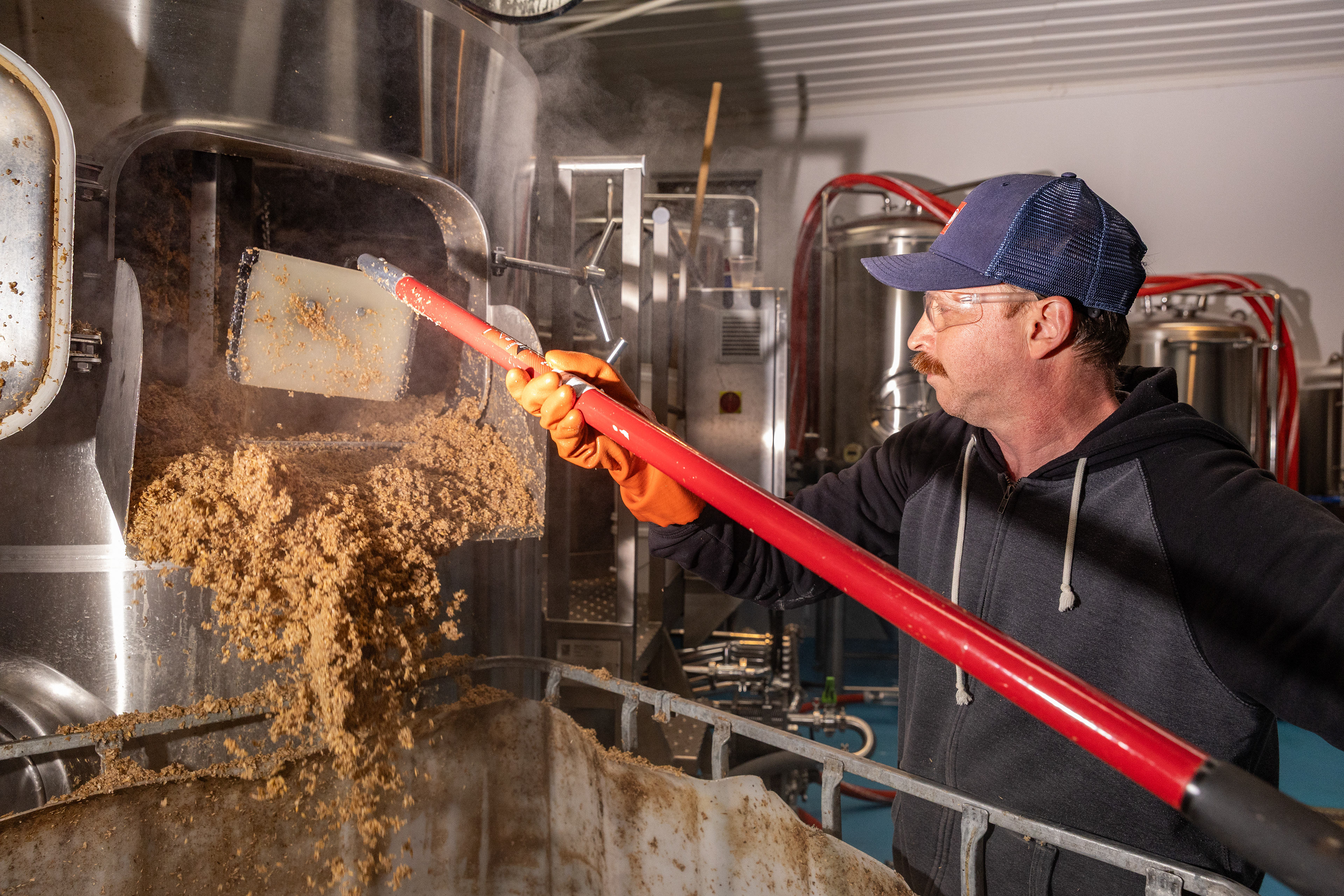 Committed to the local community, Skaneateles Brewery reduces waste and water usage wherever possible. Leftover malted grains from the mashing process account for 85% of the solid waste produced by brewing. By partnering with a local wheat farm, the spent grain is turned into fertile soil that helps feed the community. 