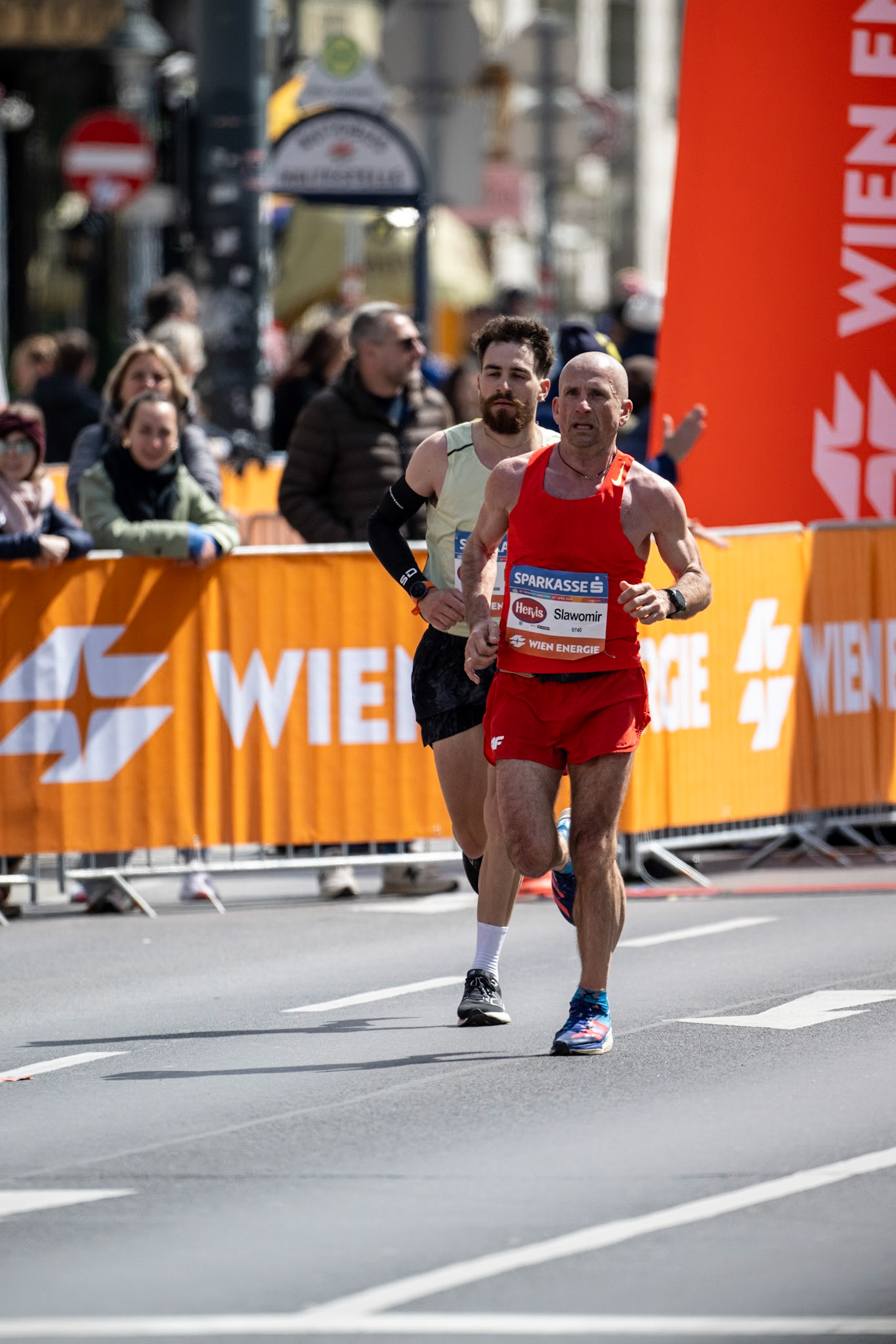 VCM24-LEE00051