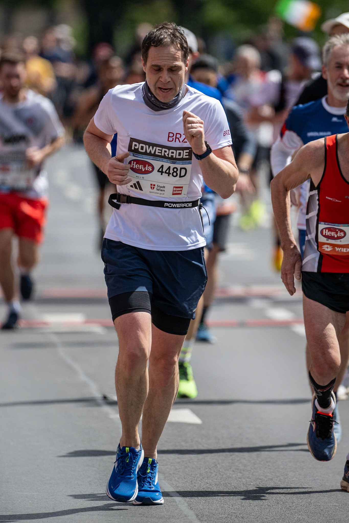 VCM24-LEE00481