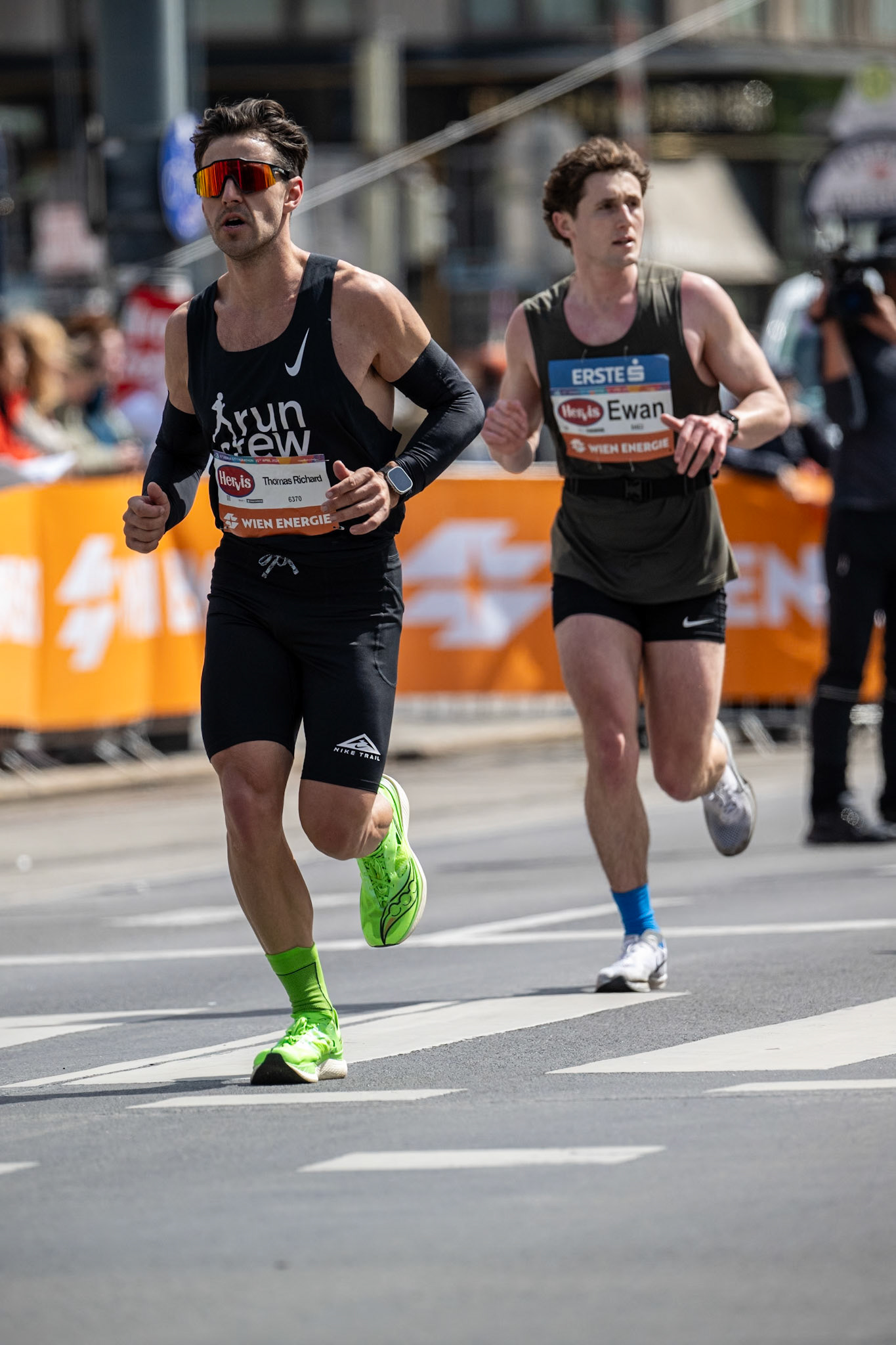 VCM24-LEE00017