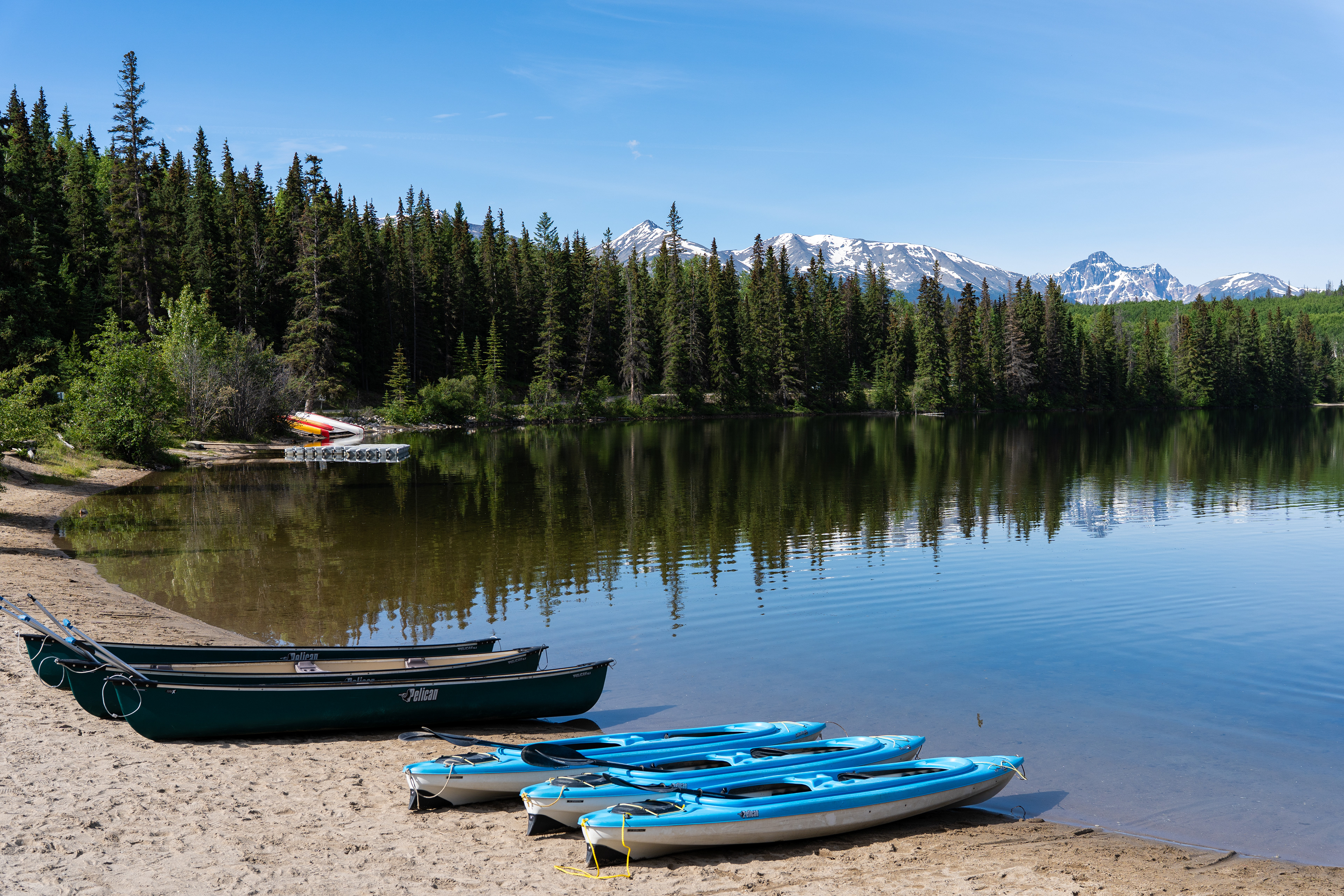 Pyramid Lake, Canada