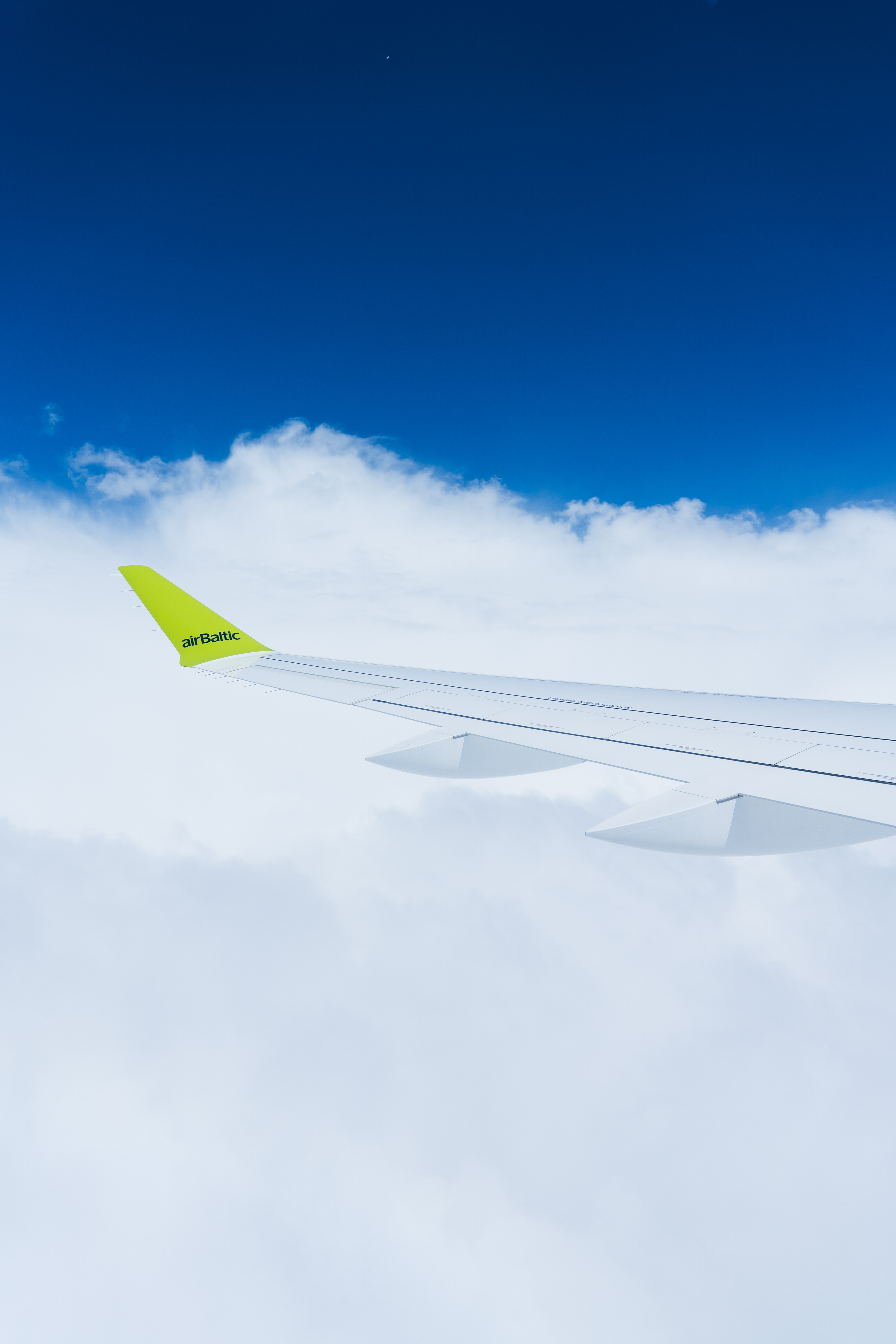 Air Baltic A220-300