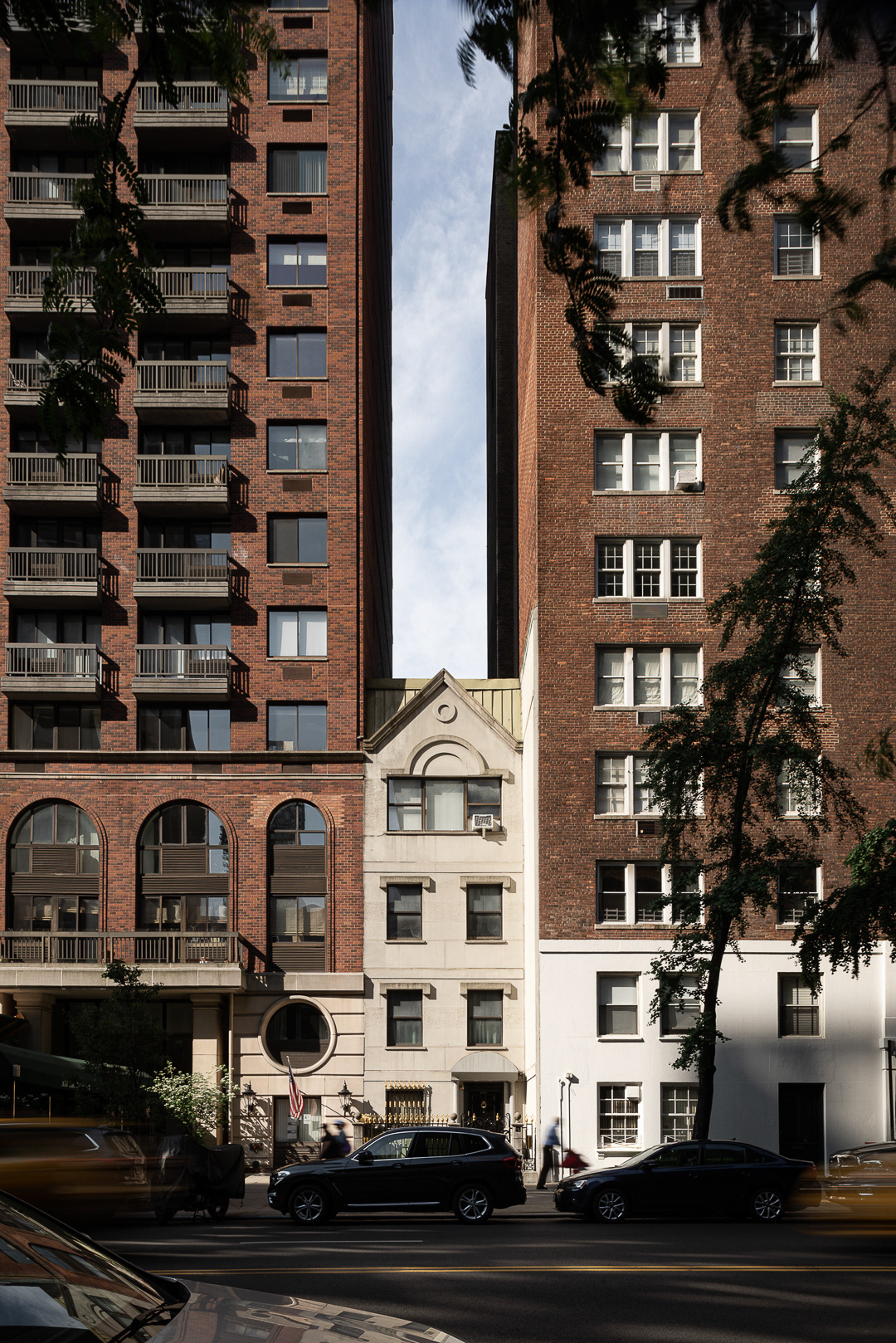 Upper East Side, Manhattan, holdout building
