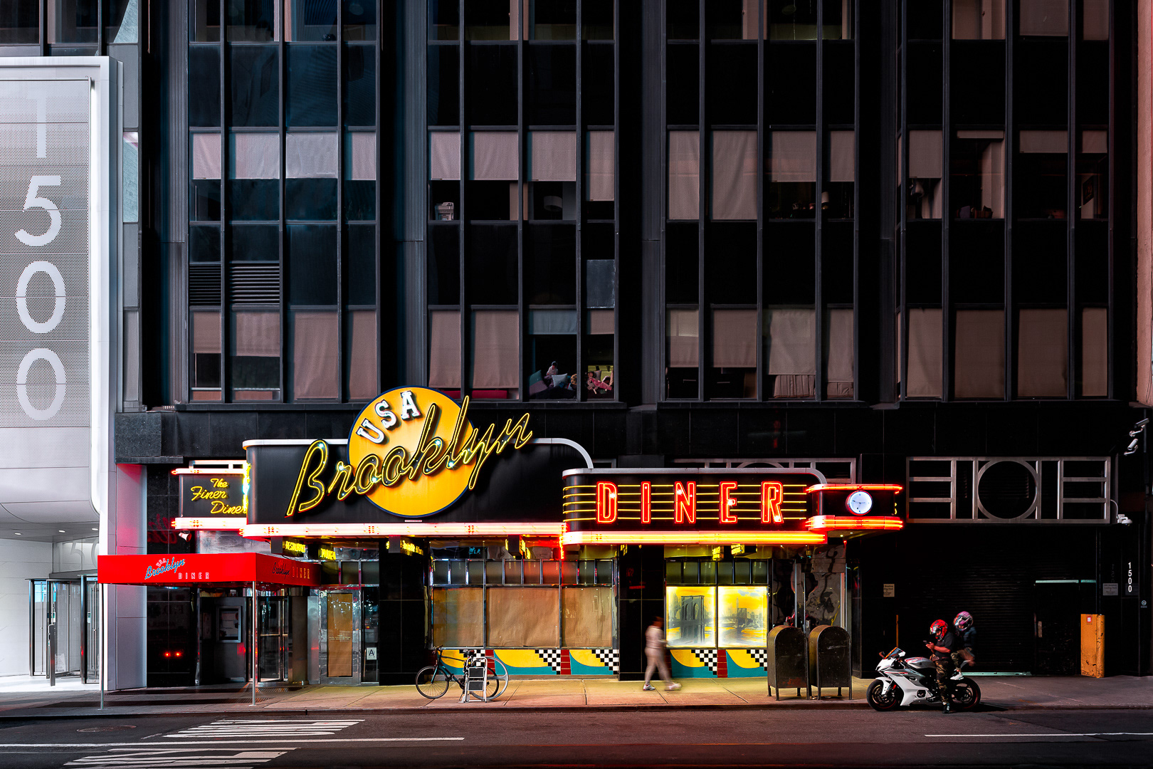 Times Square, Brooklyn Diner, during COVID