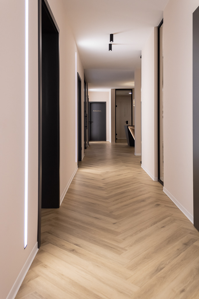 Flur mit Lichtdetails