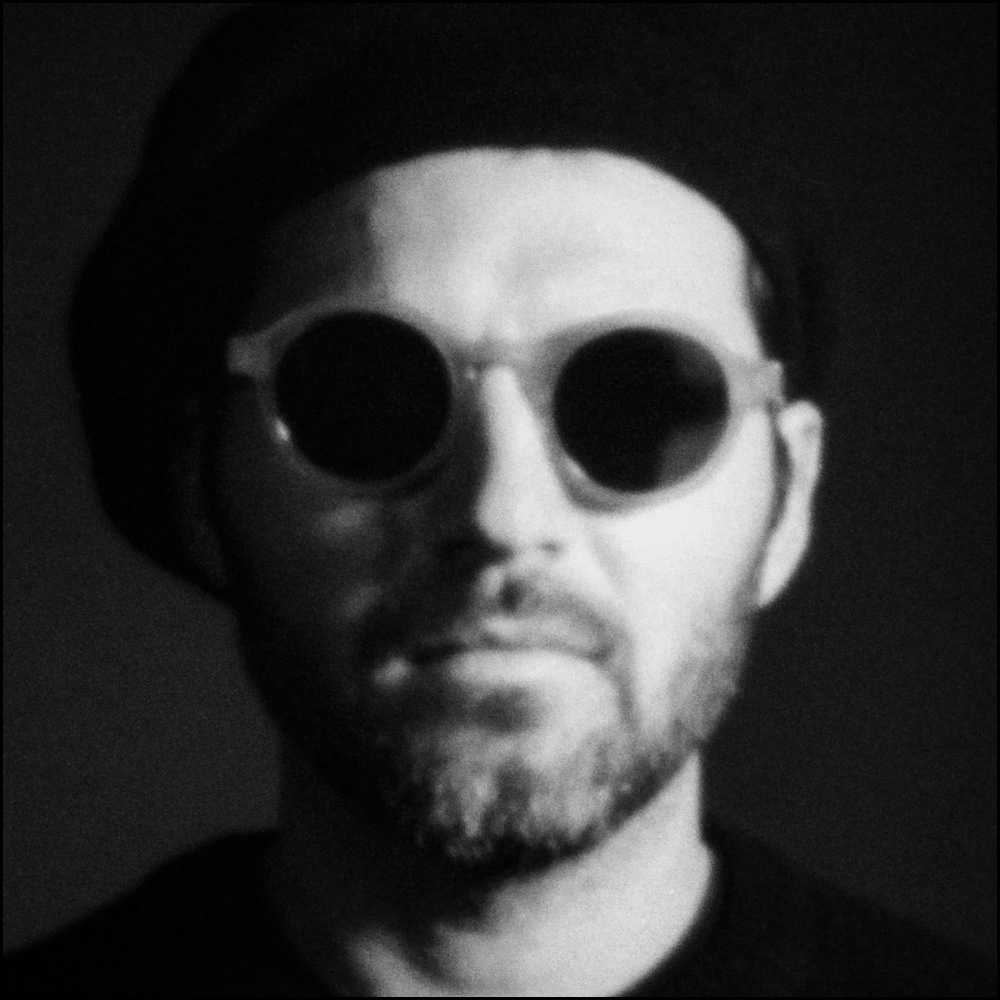 JAVI SAGUILLO, photographer