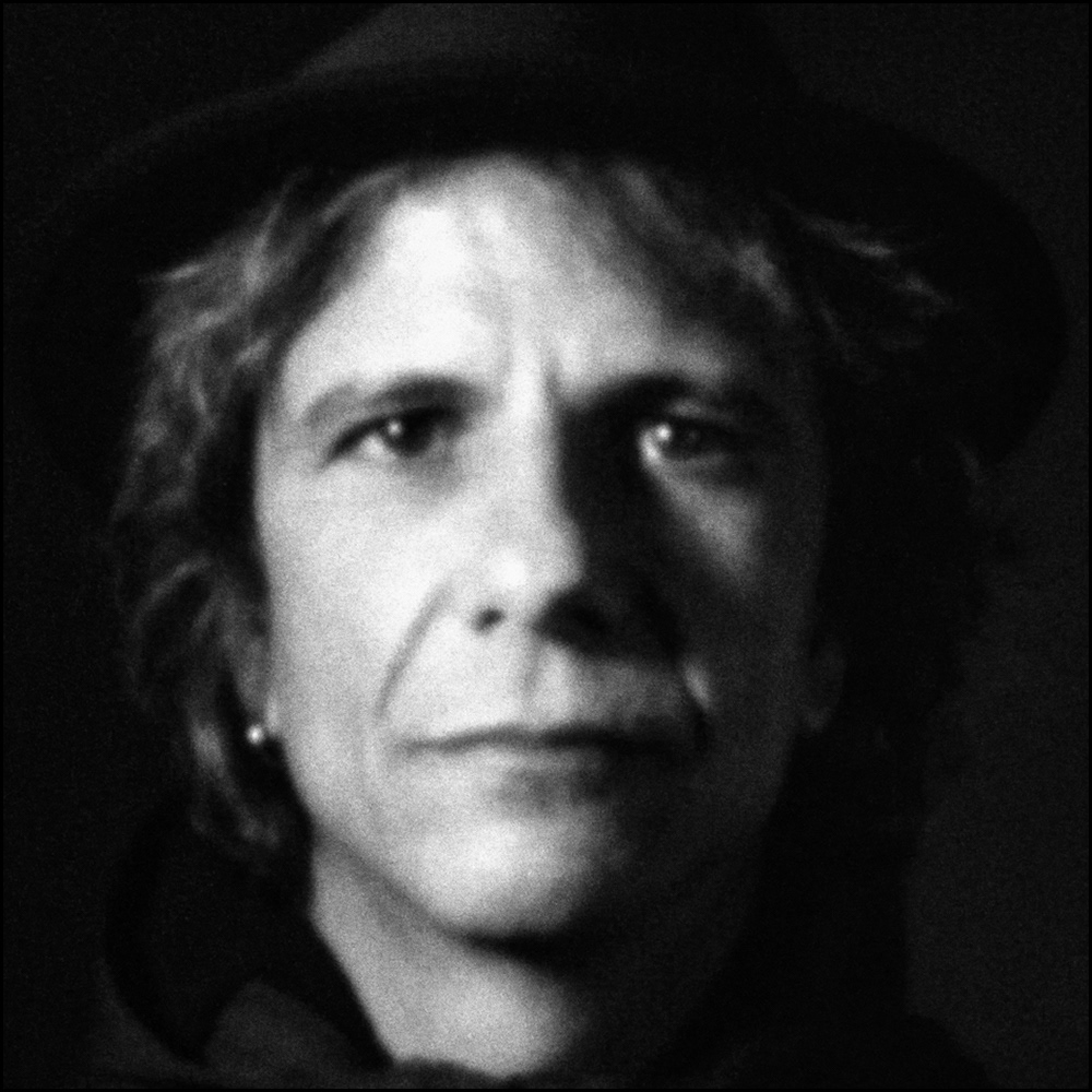 XIM IZQUIERDO, photographer