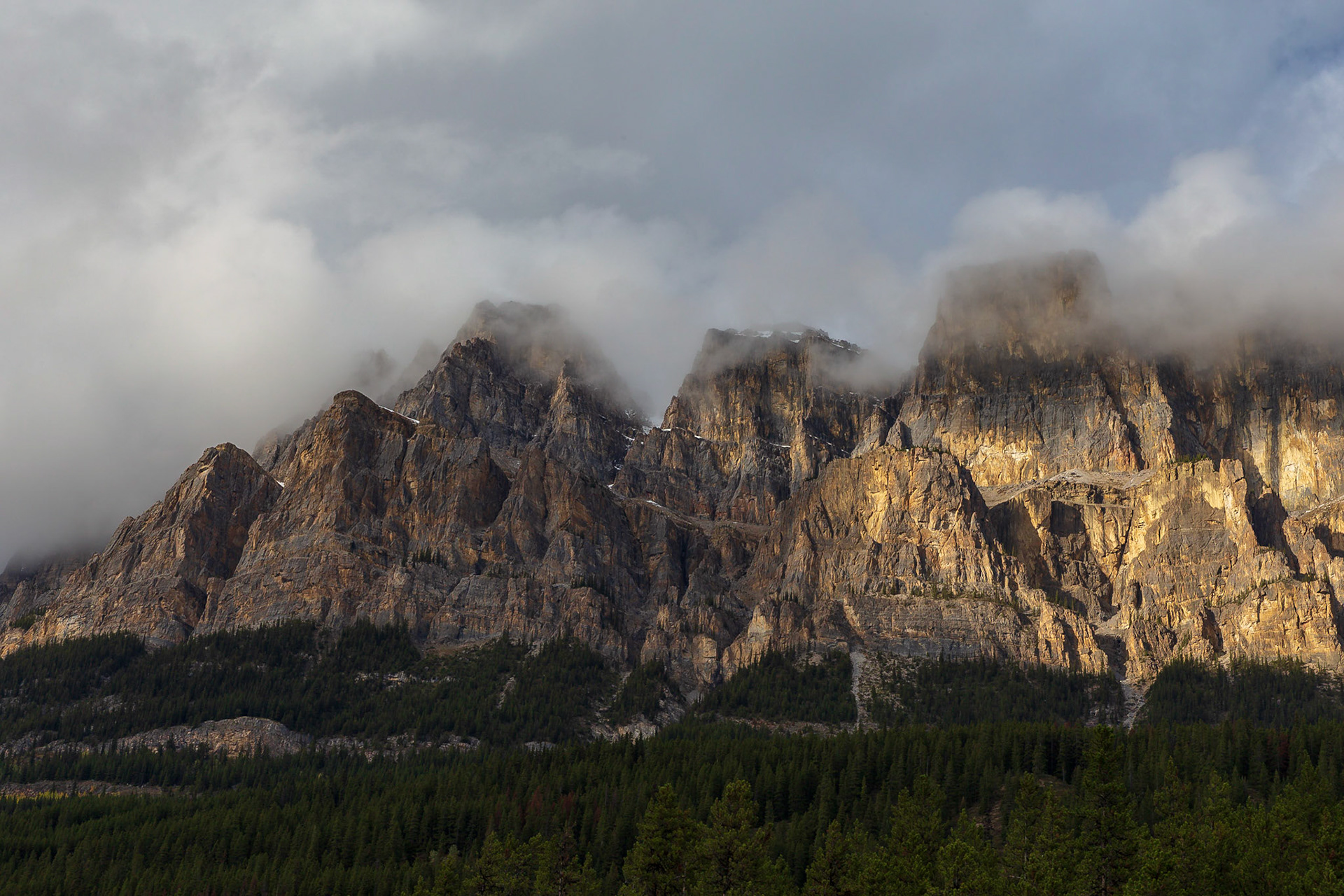 Von Banff nach Lake Louise - rechts und links des Hwy 1A