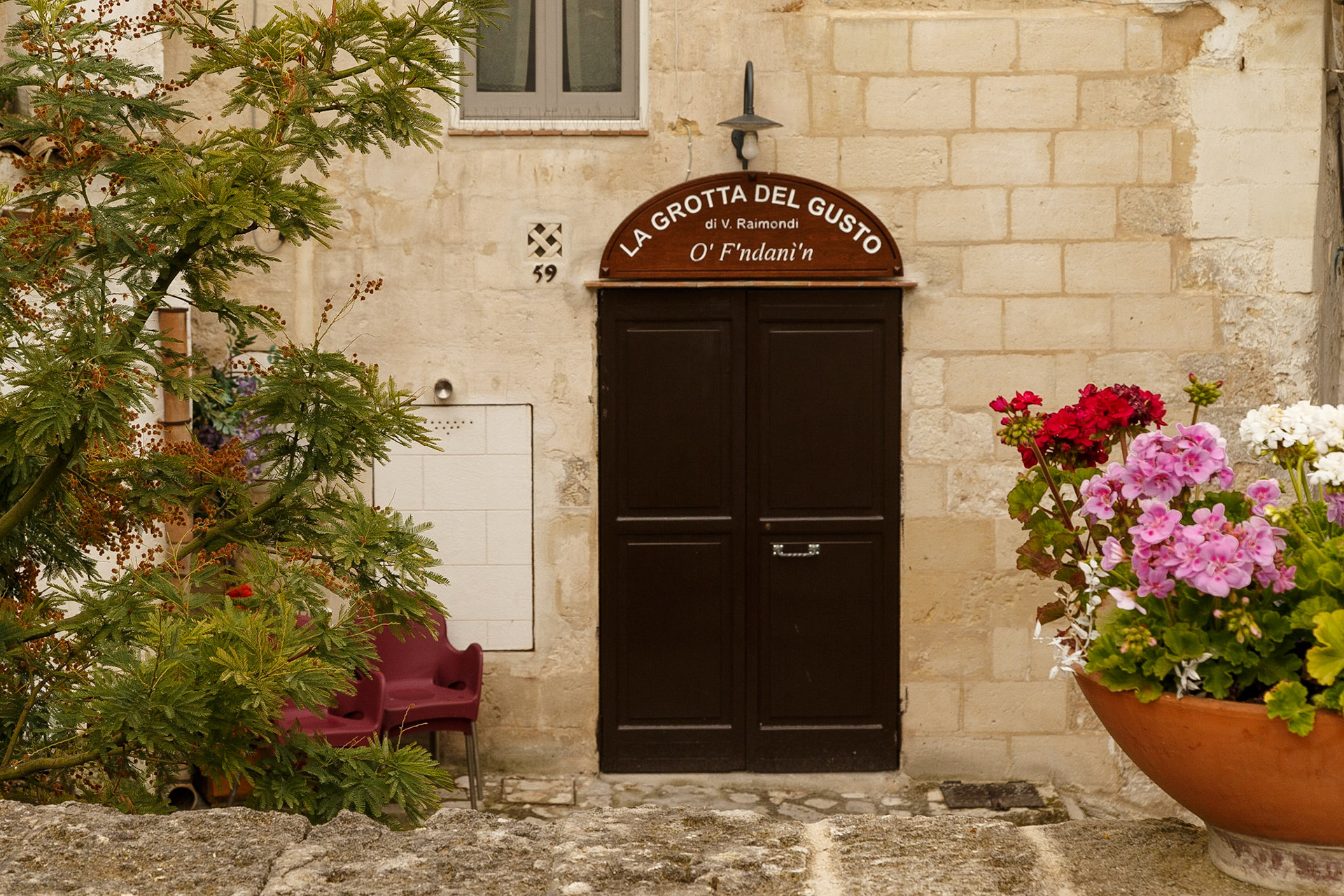 Sassi di Matera, Hinterhof Idylle