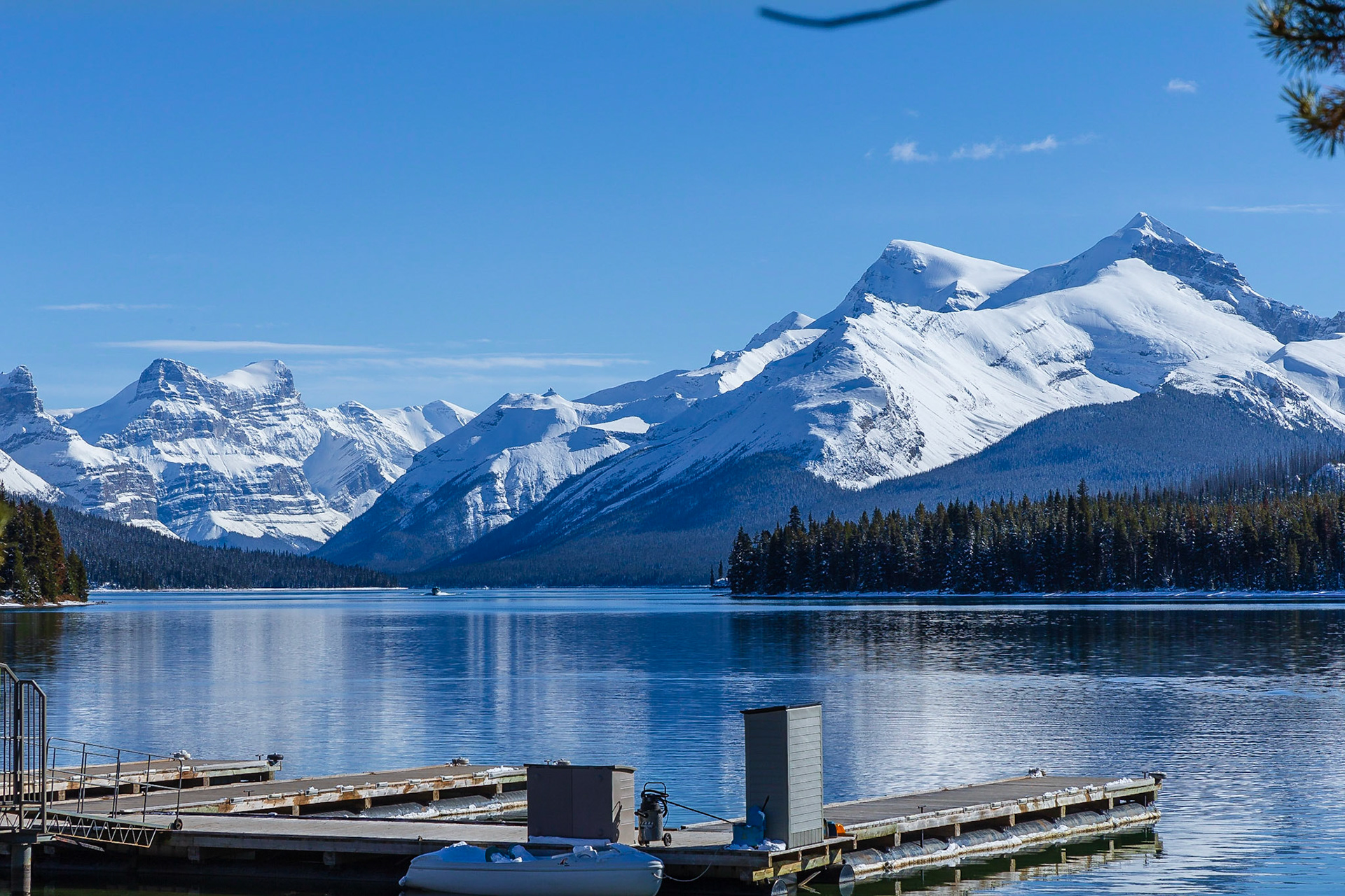 Maligne Lake, Alberta Canada