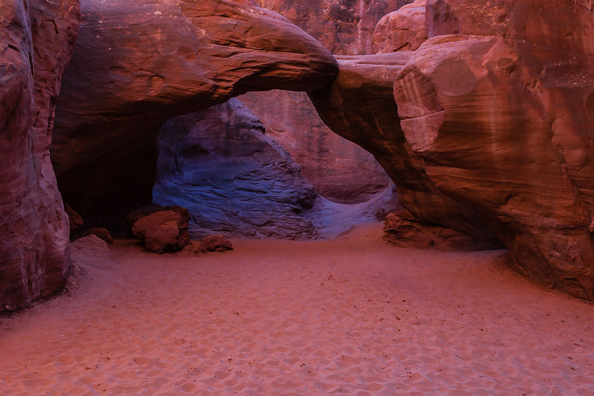 Sand Dune Arch