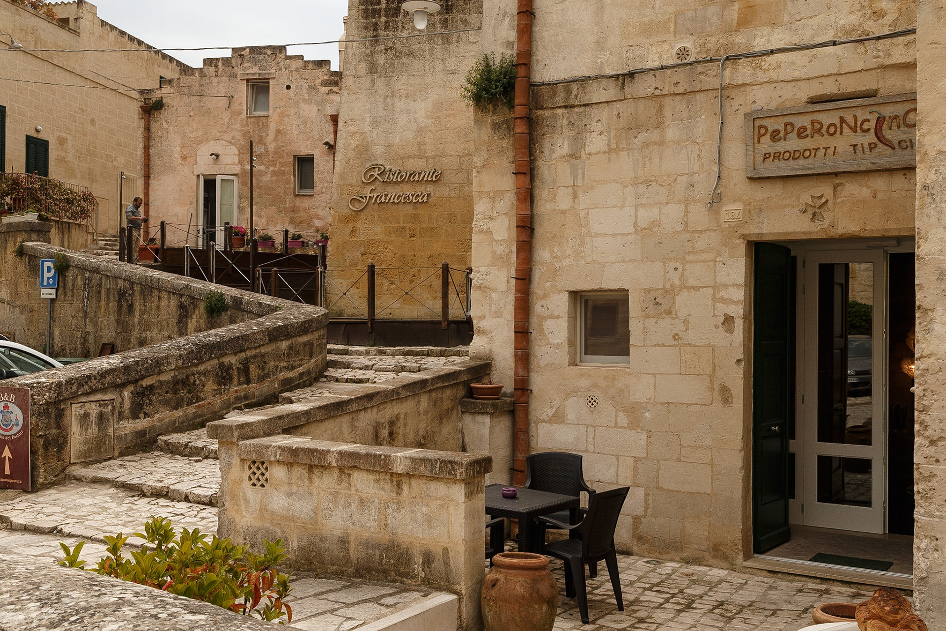 Sassi di Matera, Hinterhof Idylle