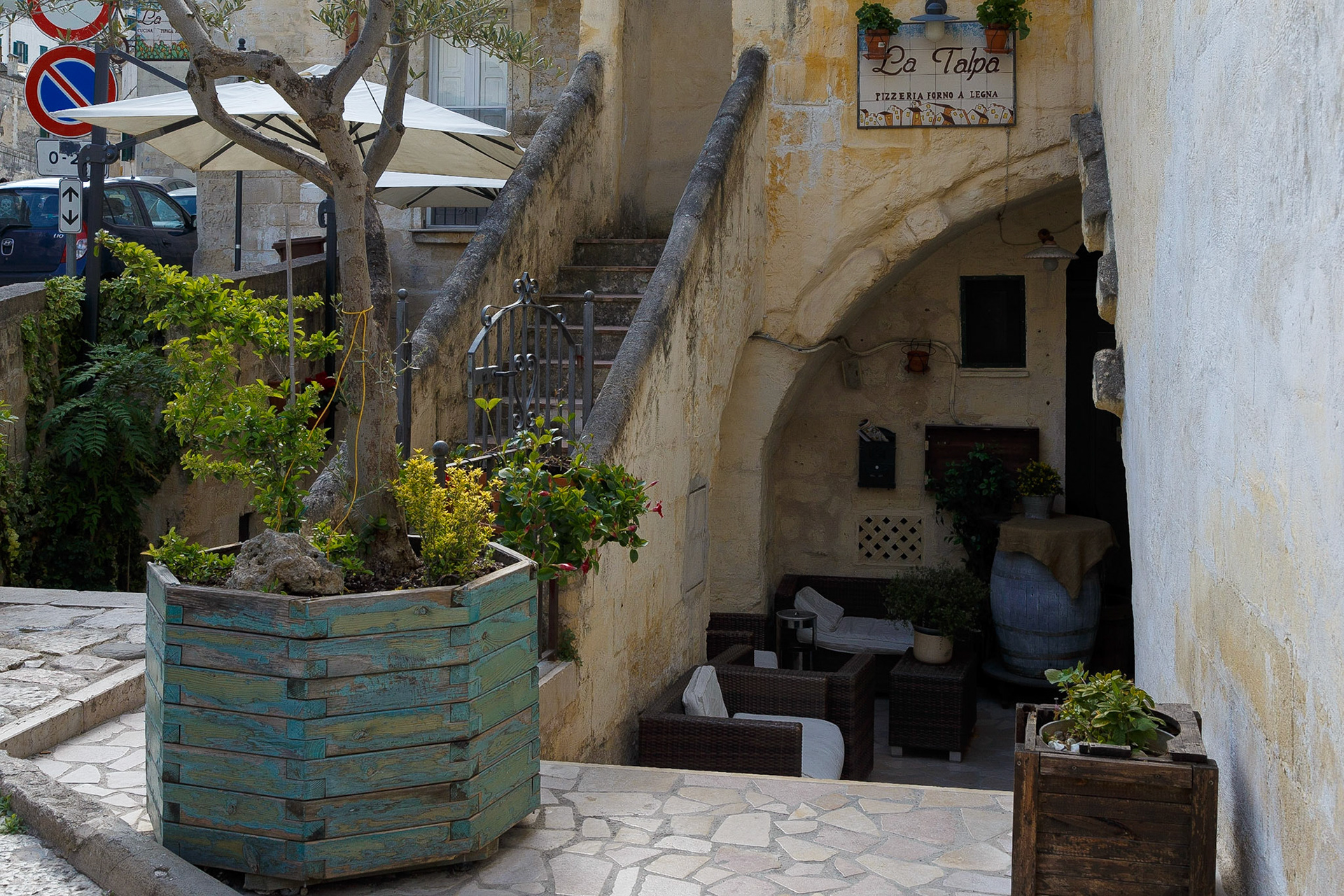 Sassi di Matera, Hinterhof Idylle