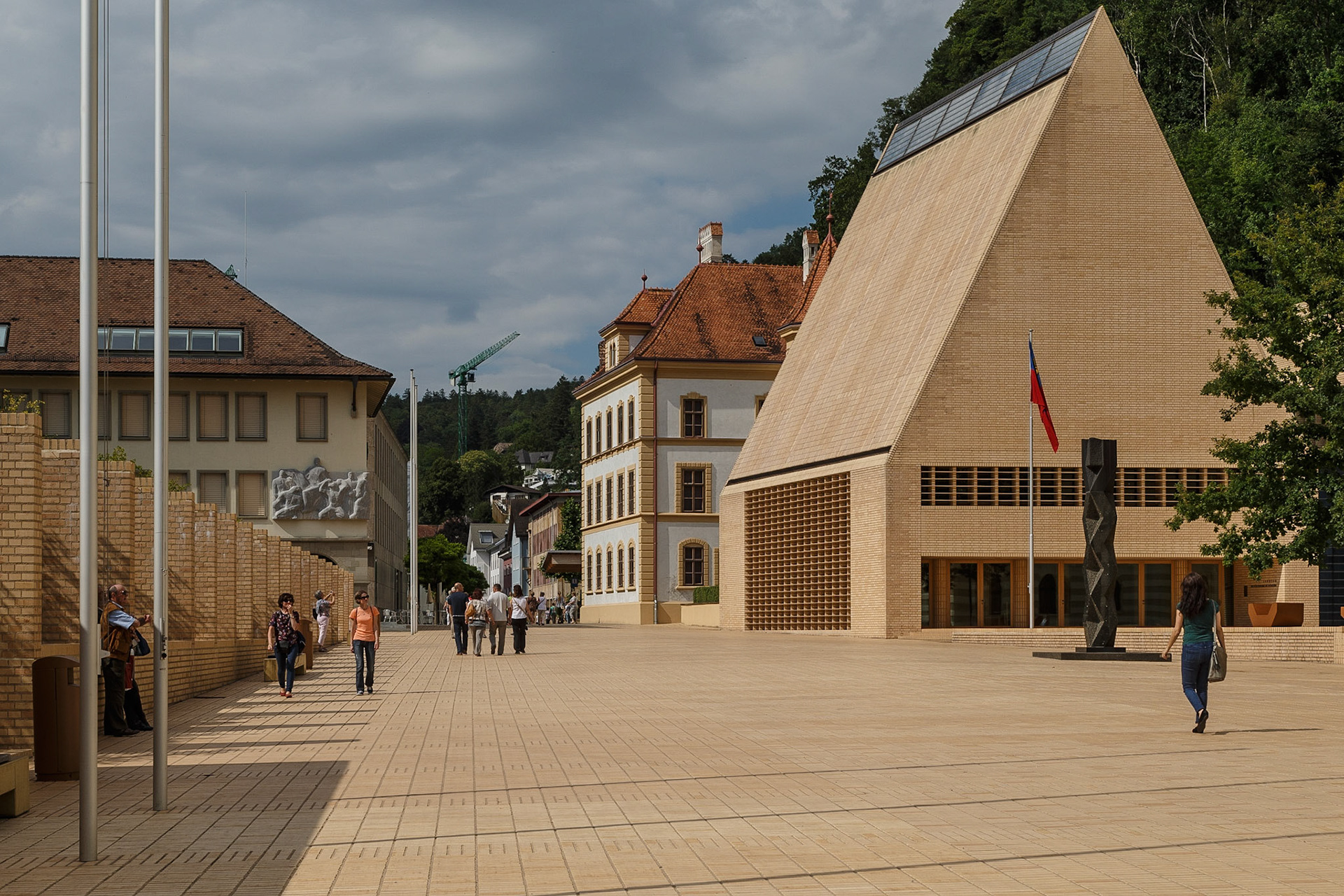 Landtag des Fürstentums Liechtenstein (mit Spitzdach)