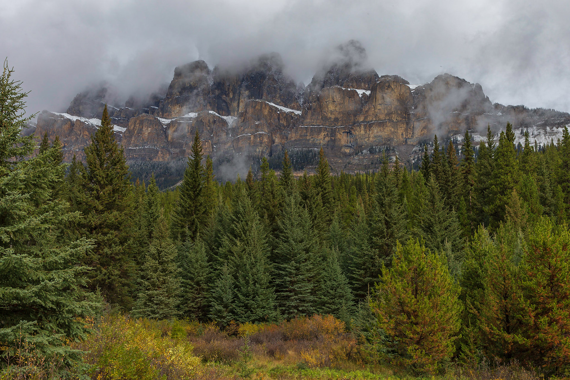 Von Banff nach Lake Louise - rechts und links des Hwy 1A