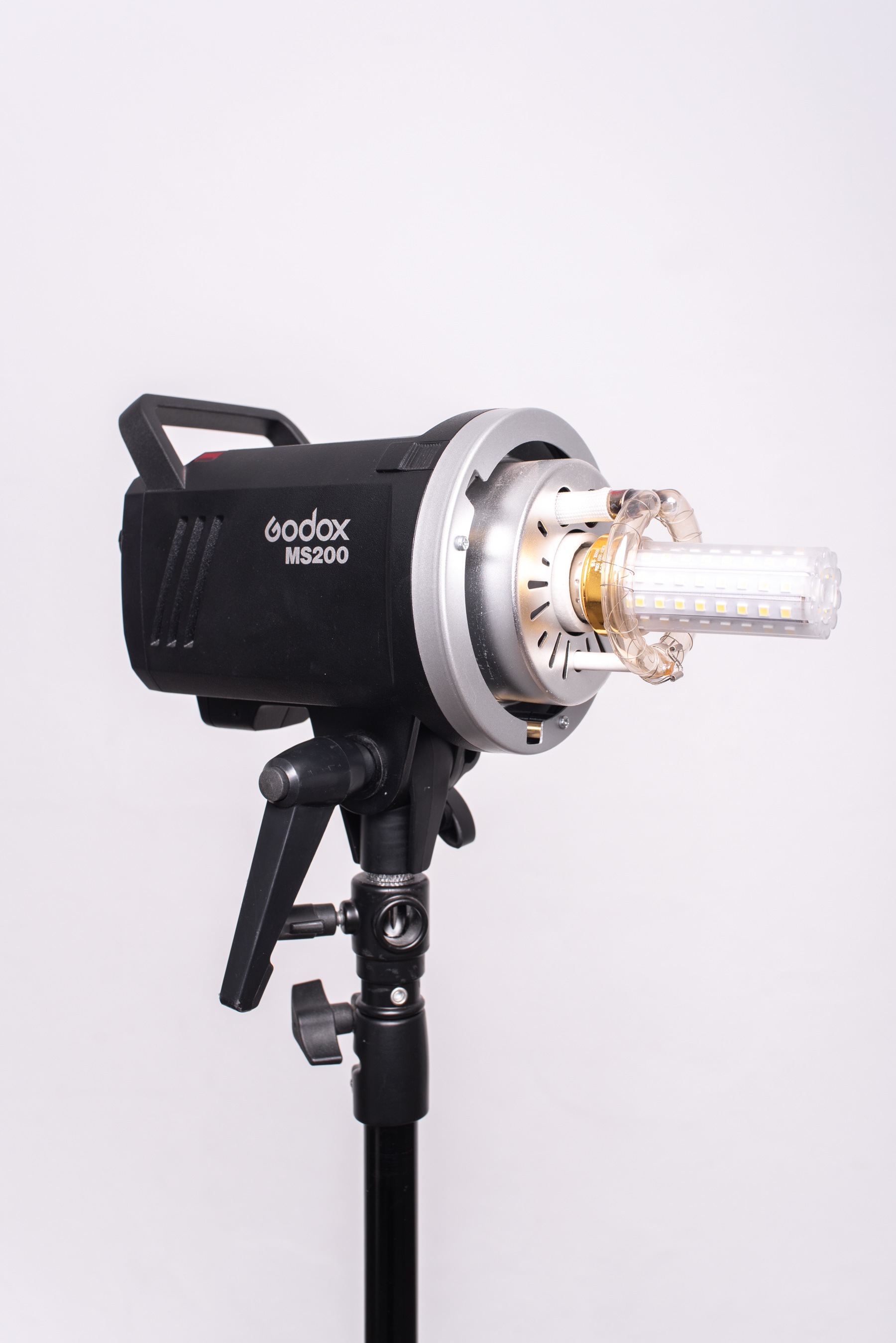Tocha Godox MS200