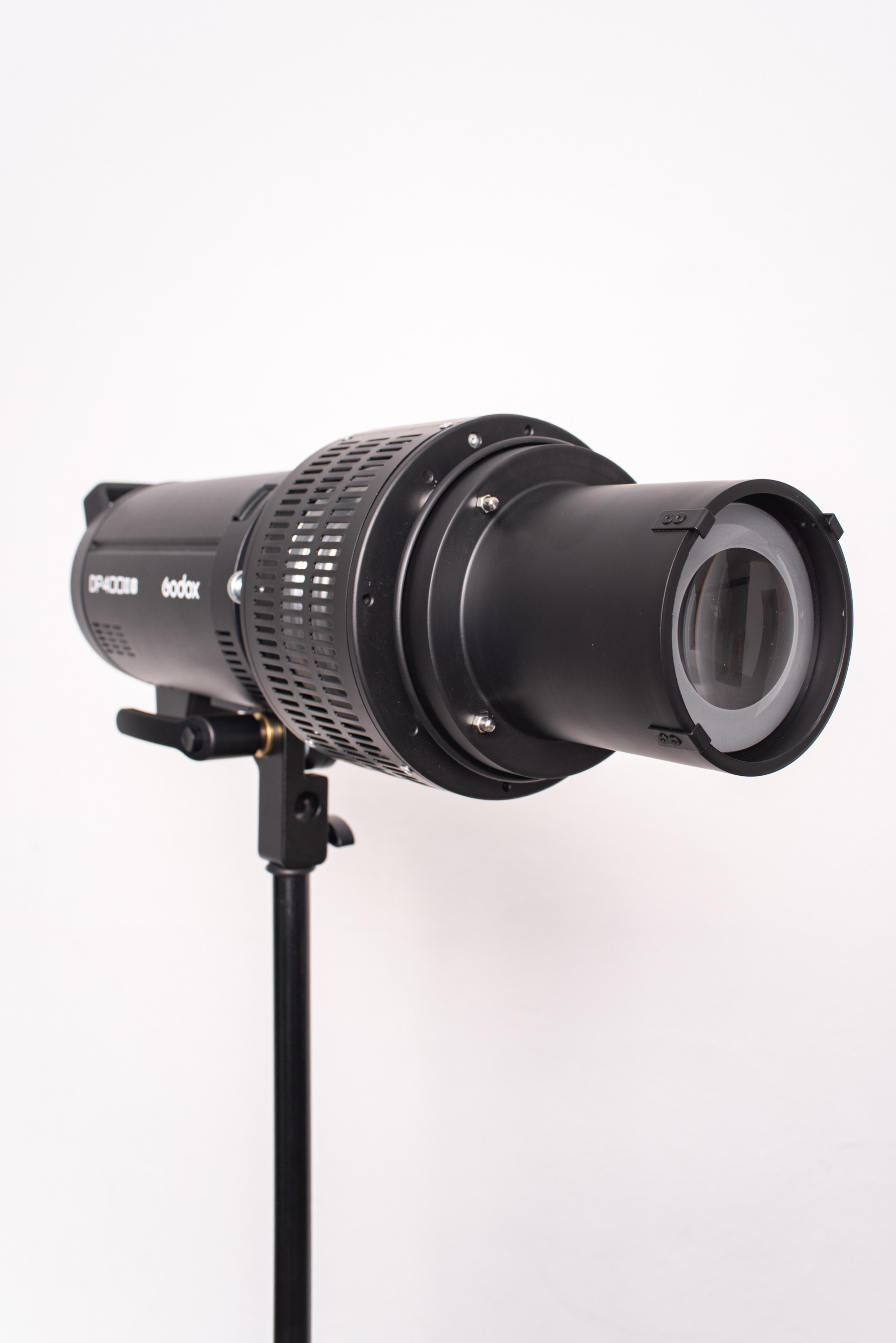 Snoot óptico com diferentes gobos e color gels