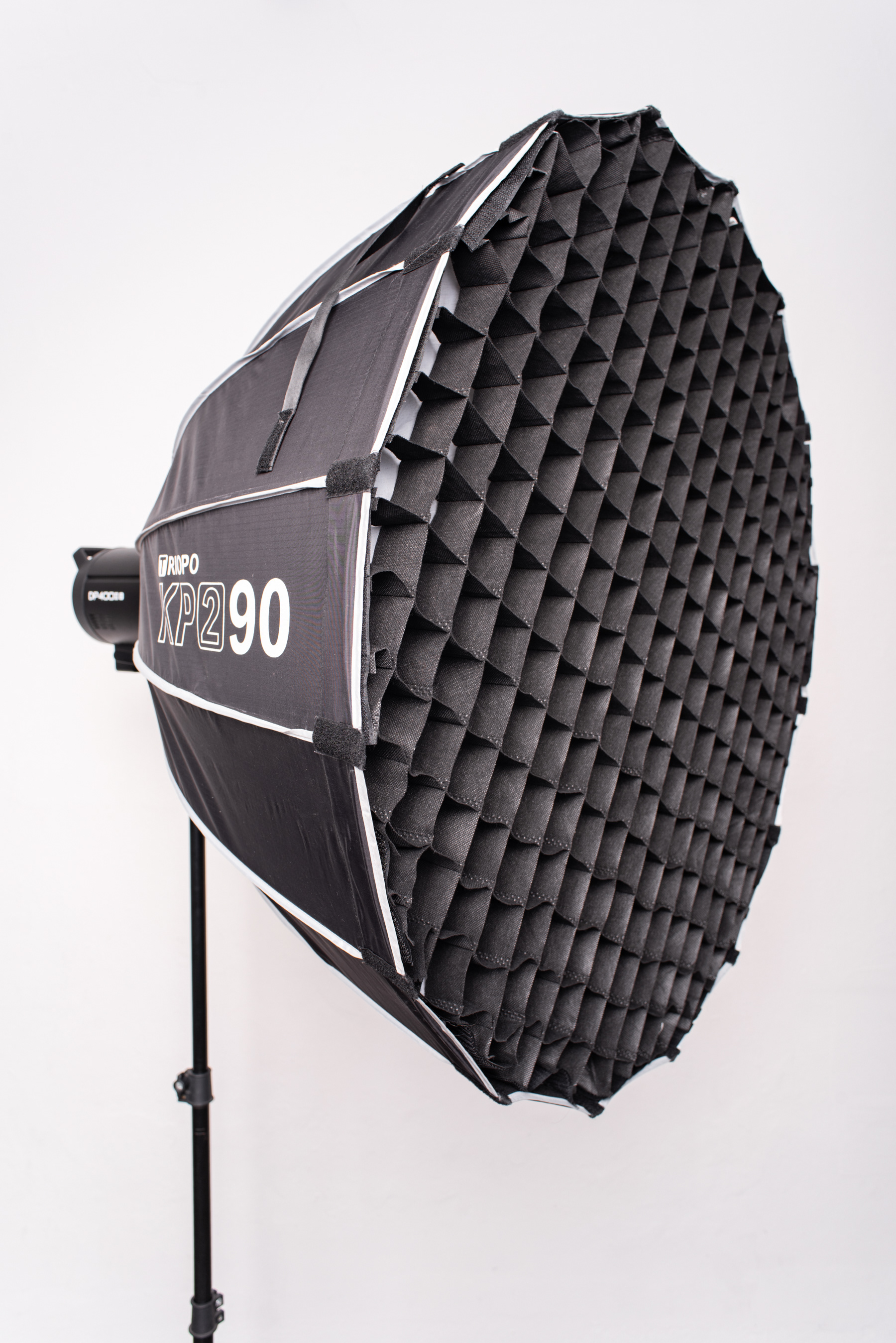 Octabox parabólico de 90 cm com colméia