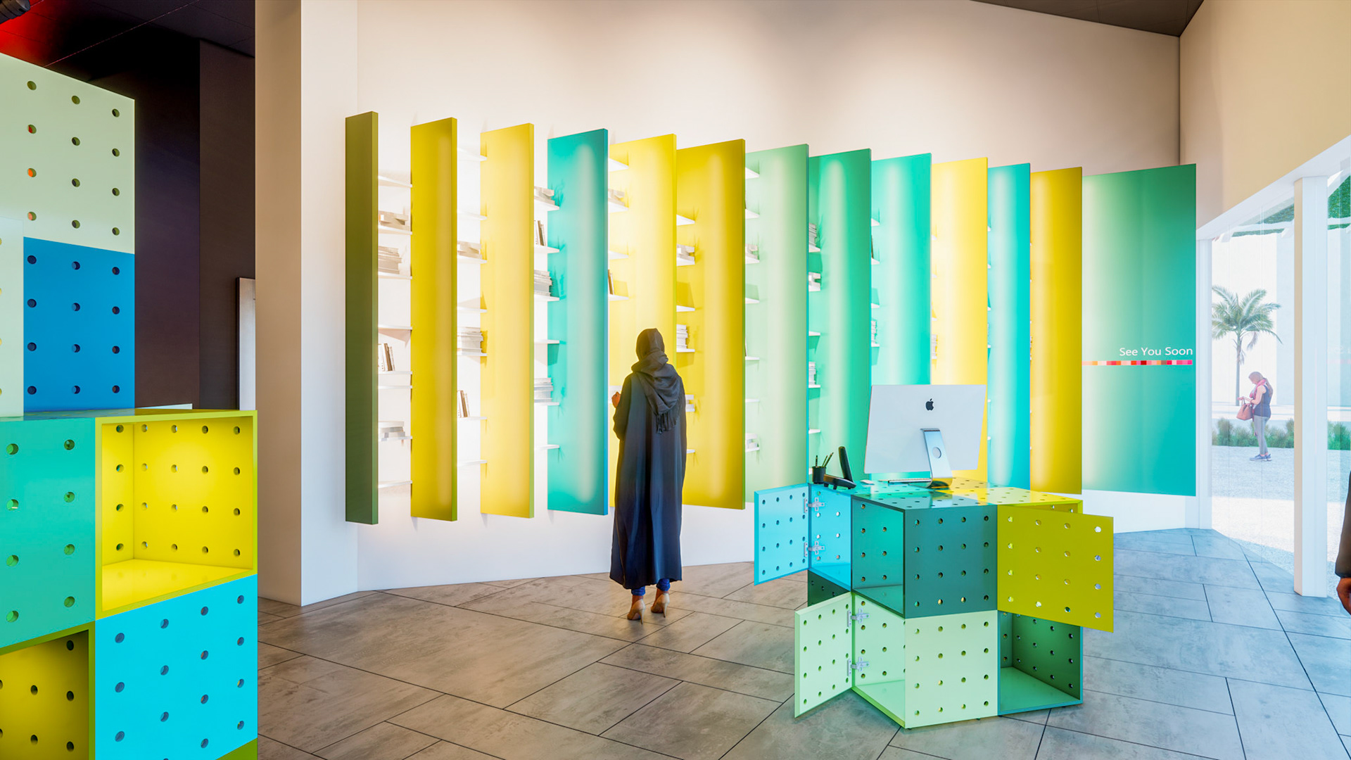 Vitrines com acervo e hologramas da sala de recursos naturais