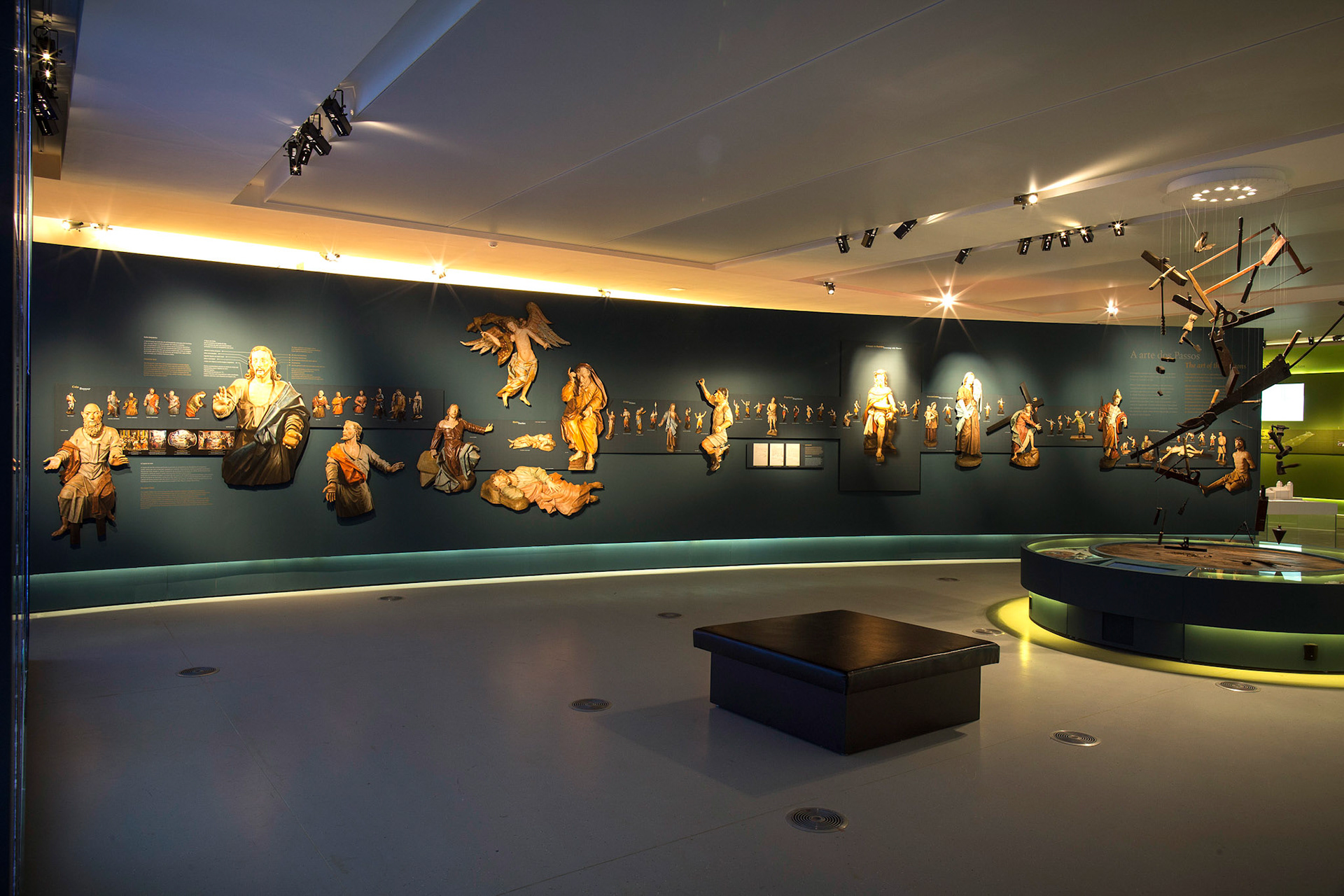 Painel da exposição do Santuário como obra de arte