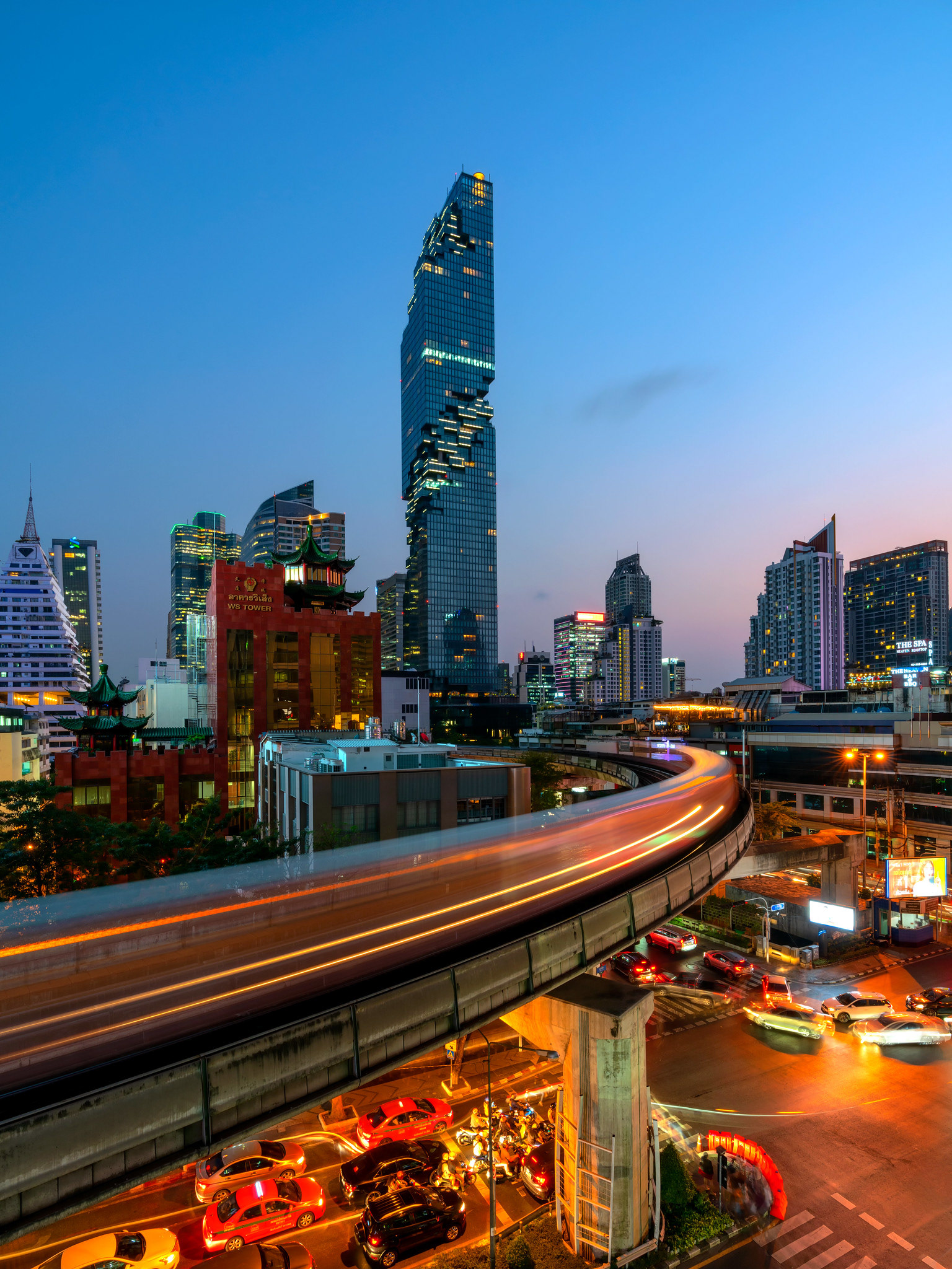 MahaNakhon