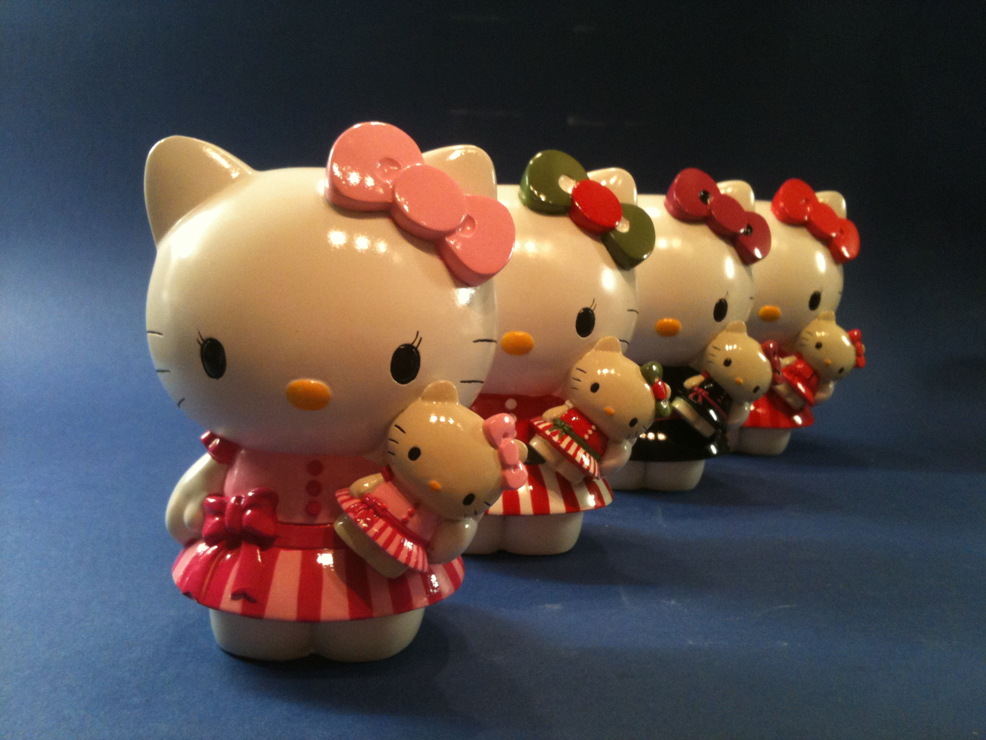 HELLO KITTY - COLLECTABLE MONEY BOX