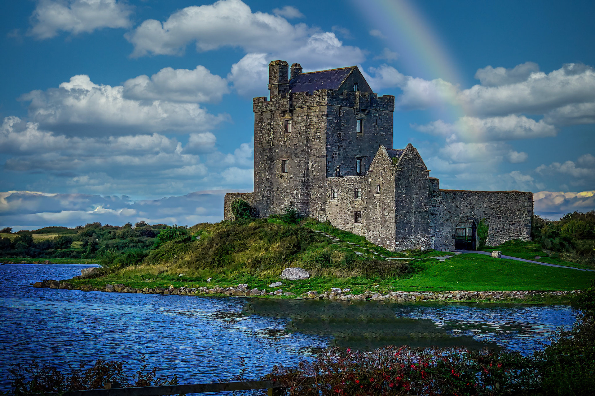 A beautiful castle in Galway Ireland, built in 1520. It is in County Calway, near Kinvara. We were fortunate to have had dinner with the owner that night. Well taken care of and beautifully old.
