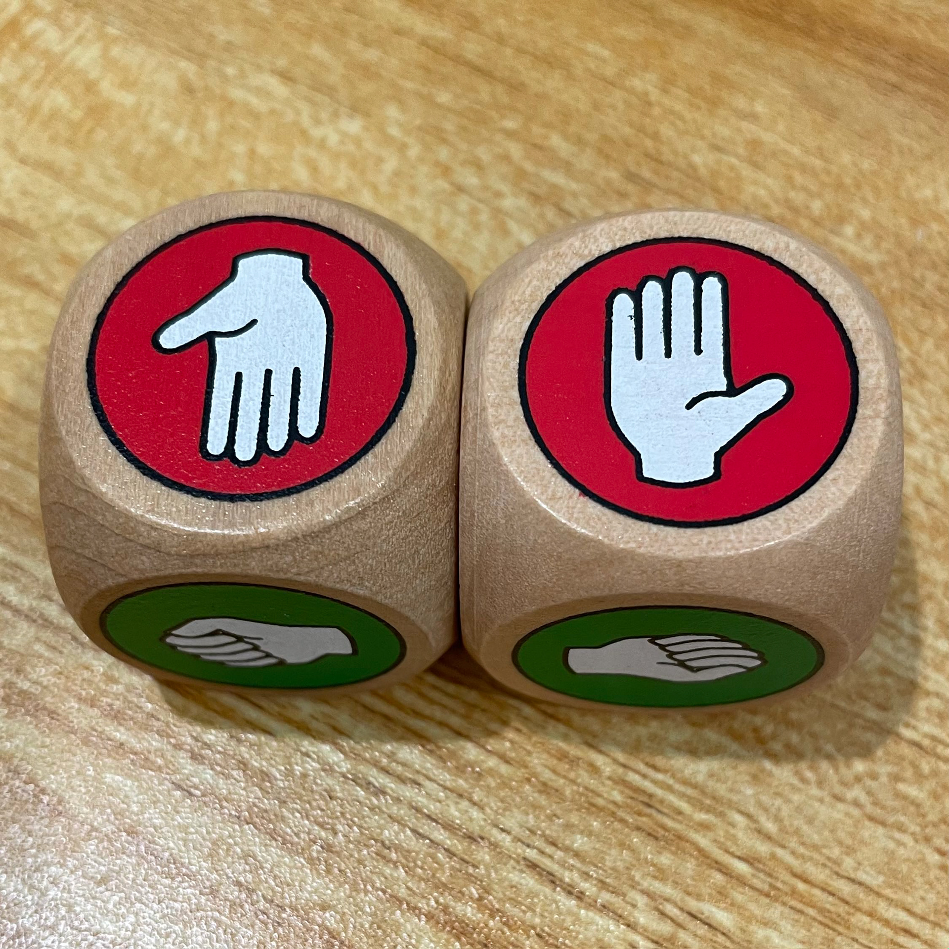 The Finger-guessing Dice