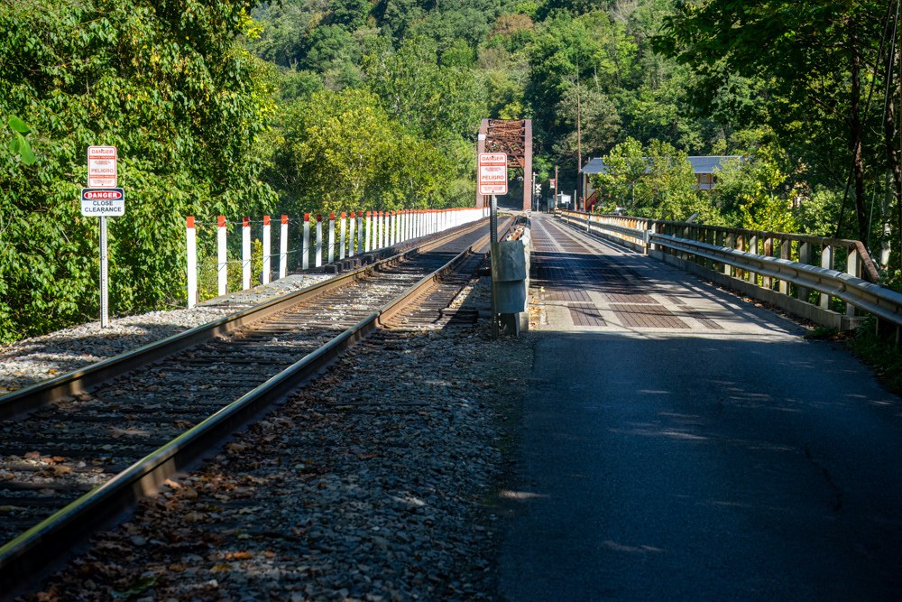 One bridge for rail and vehicles