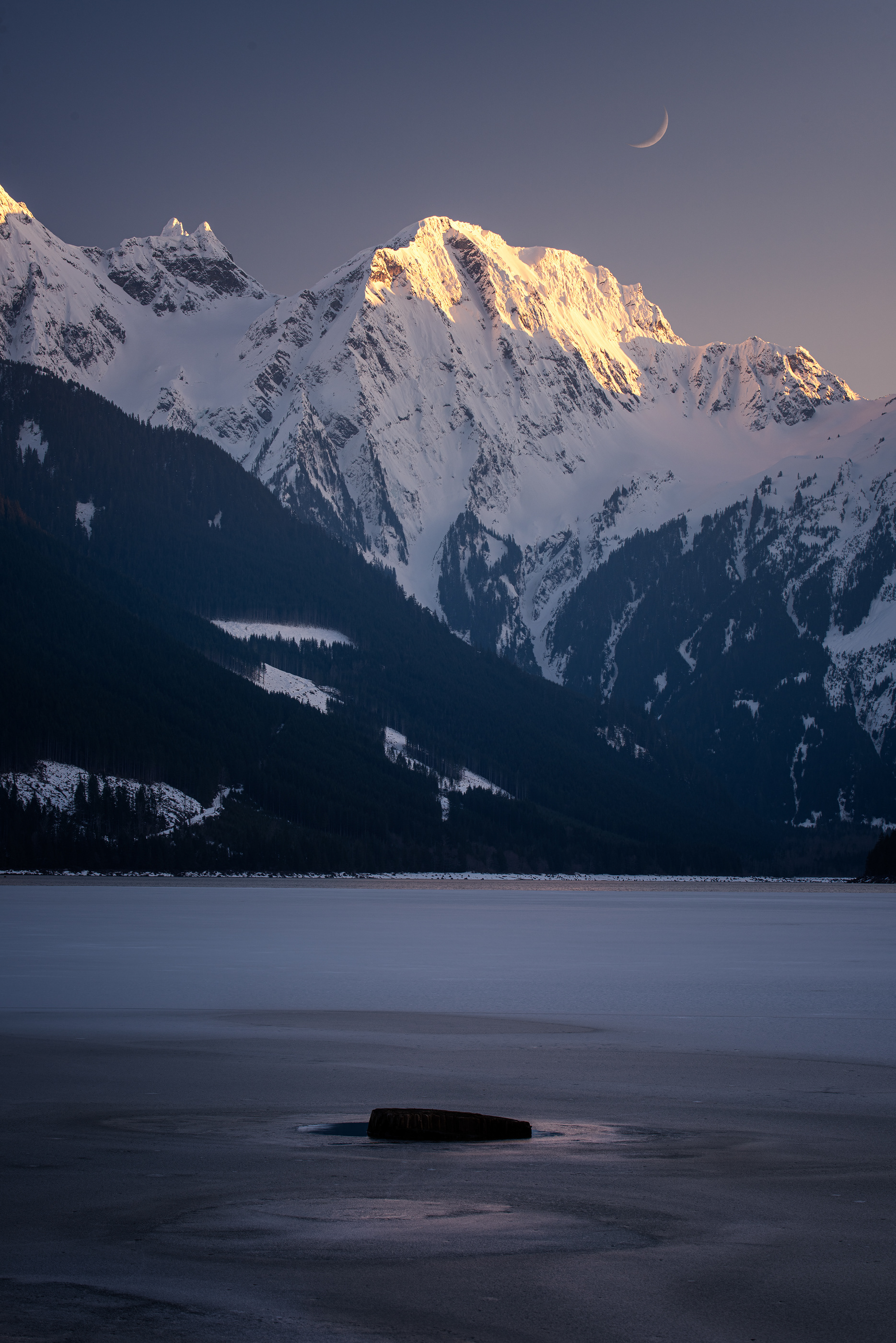 ‘Jones Lake Moonset’